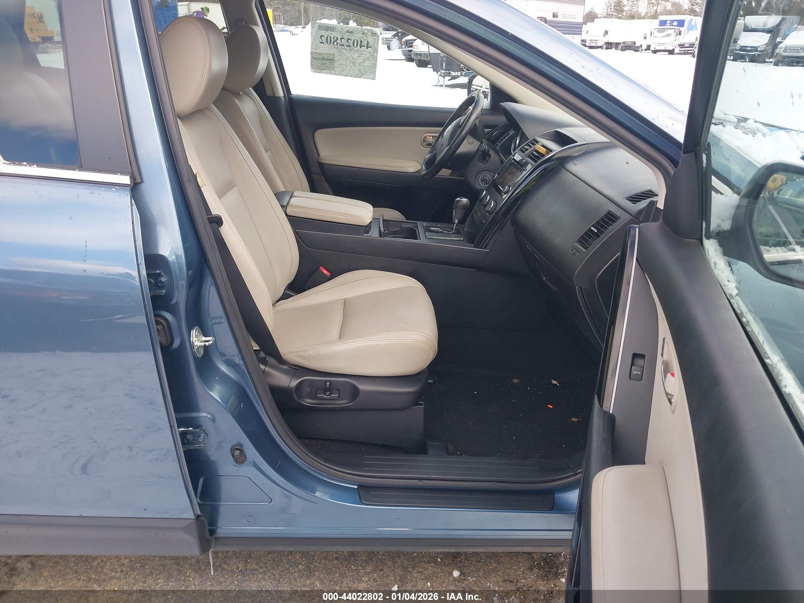 MAZDA CX-9 image 5