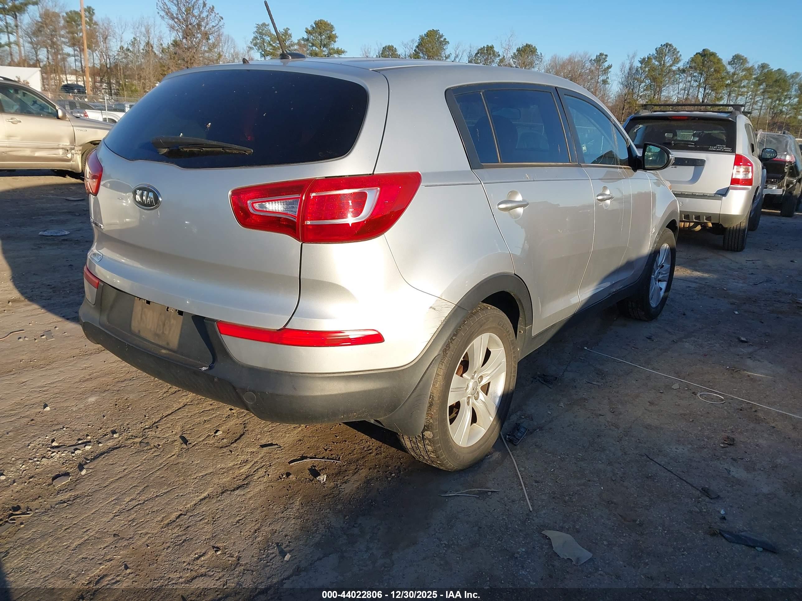 KIA SPORTAGE image 4