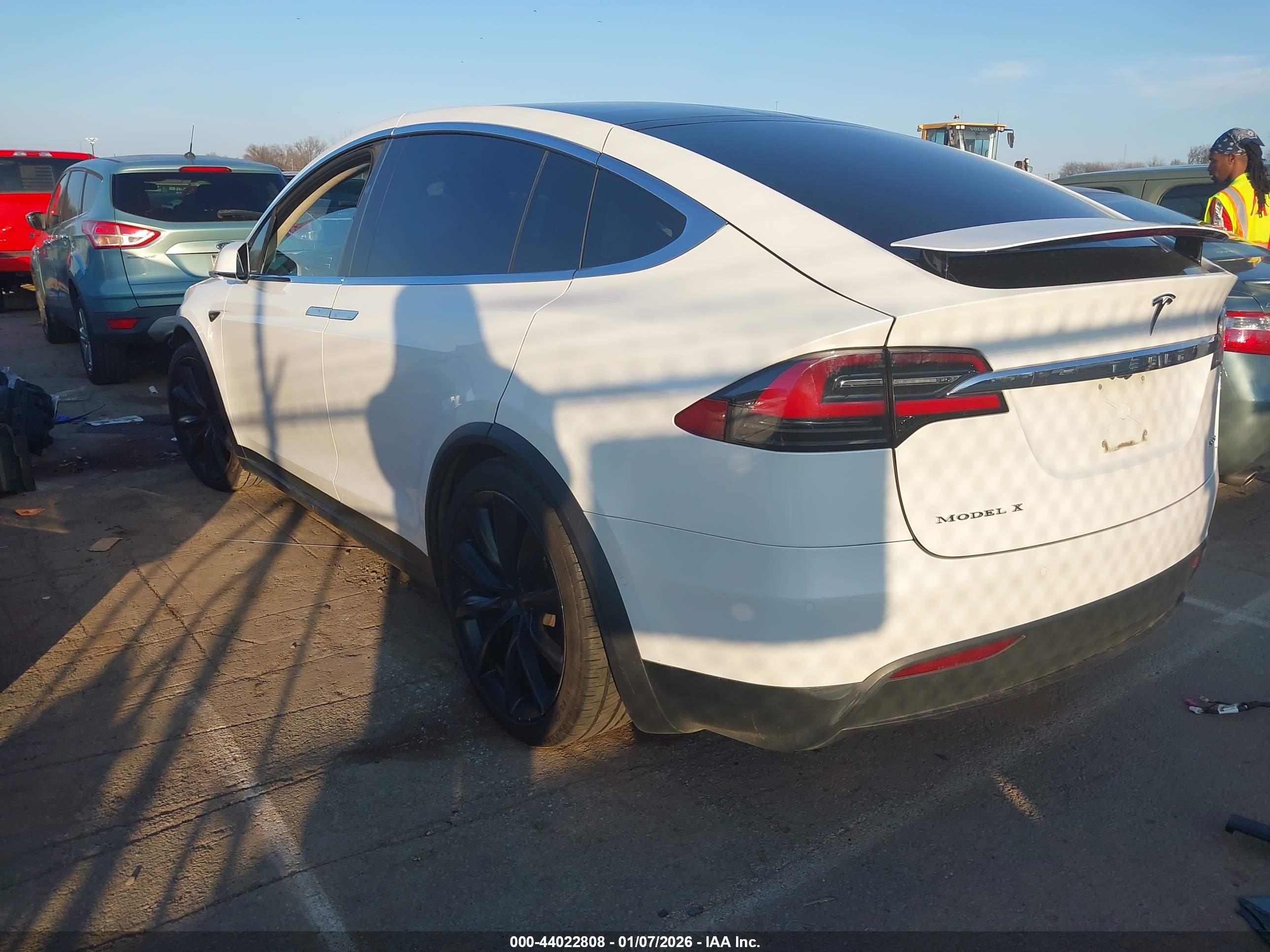 TESLA MODEL image 3