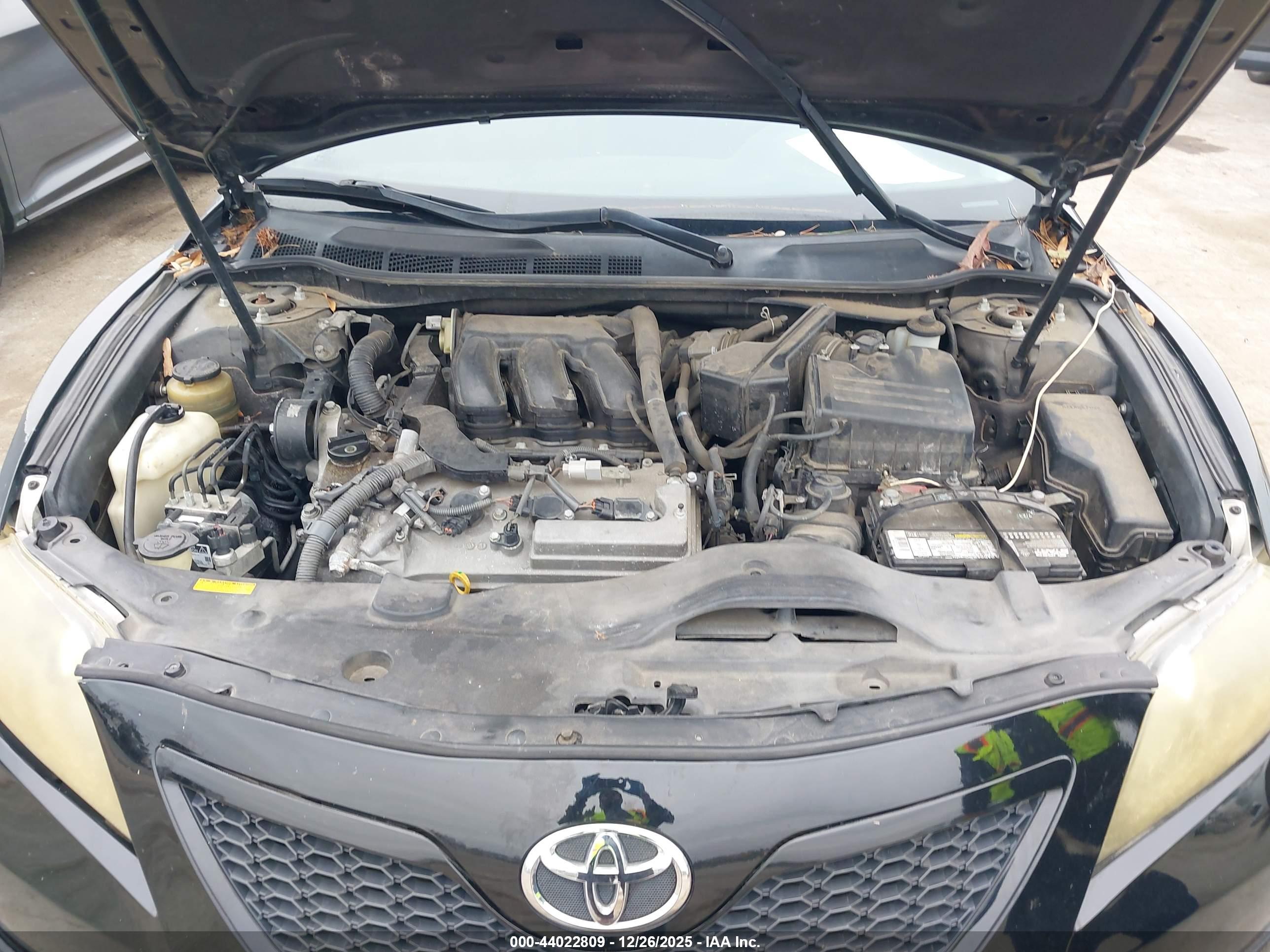 TOYOTA CAMRY image 10