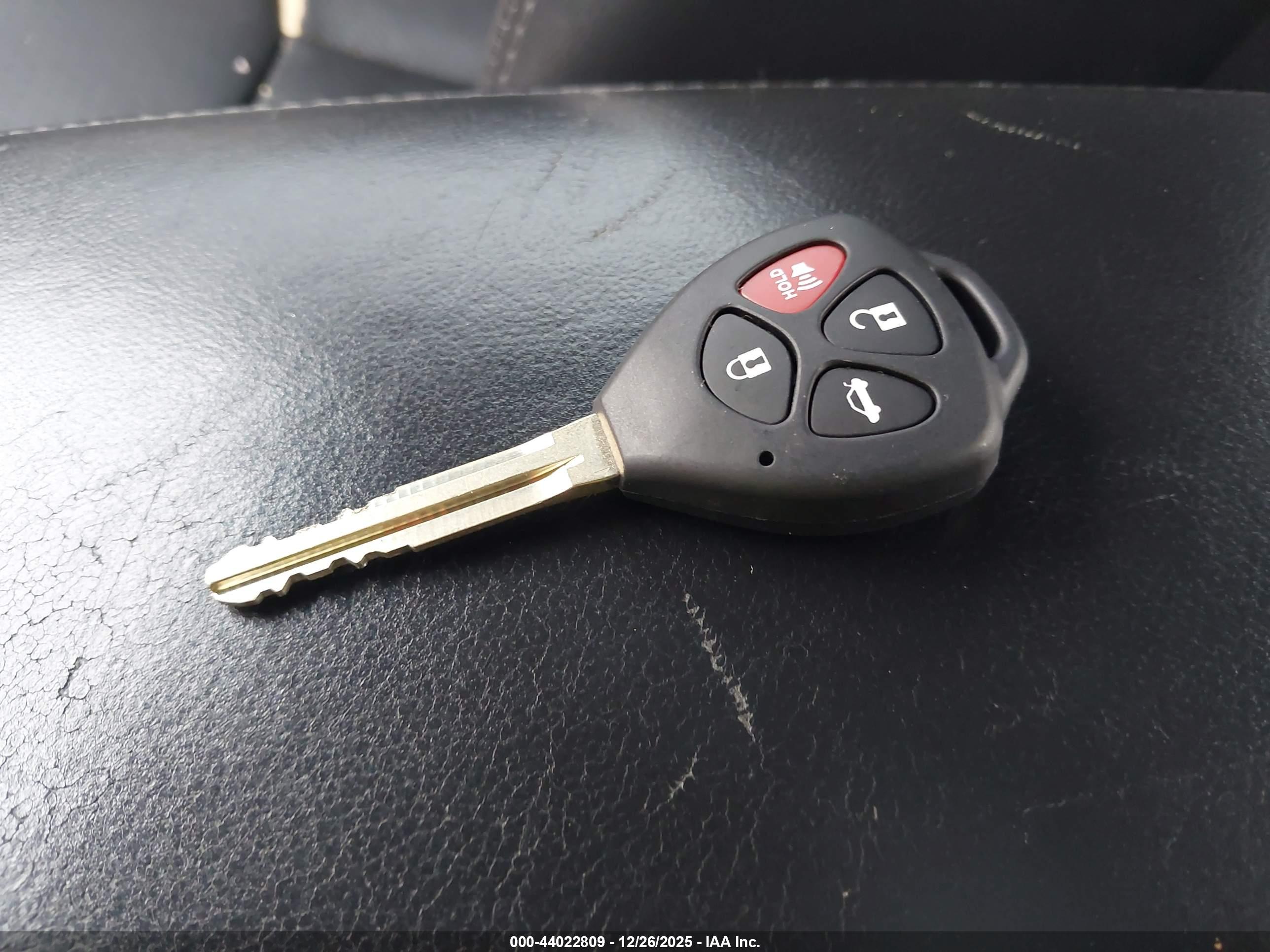 TOYOTA CAMRY image 11