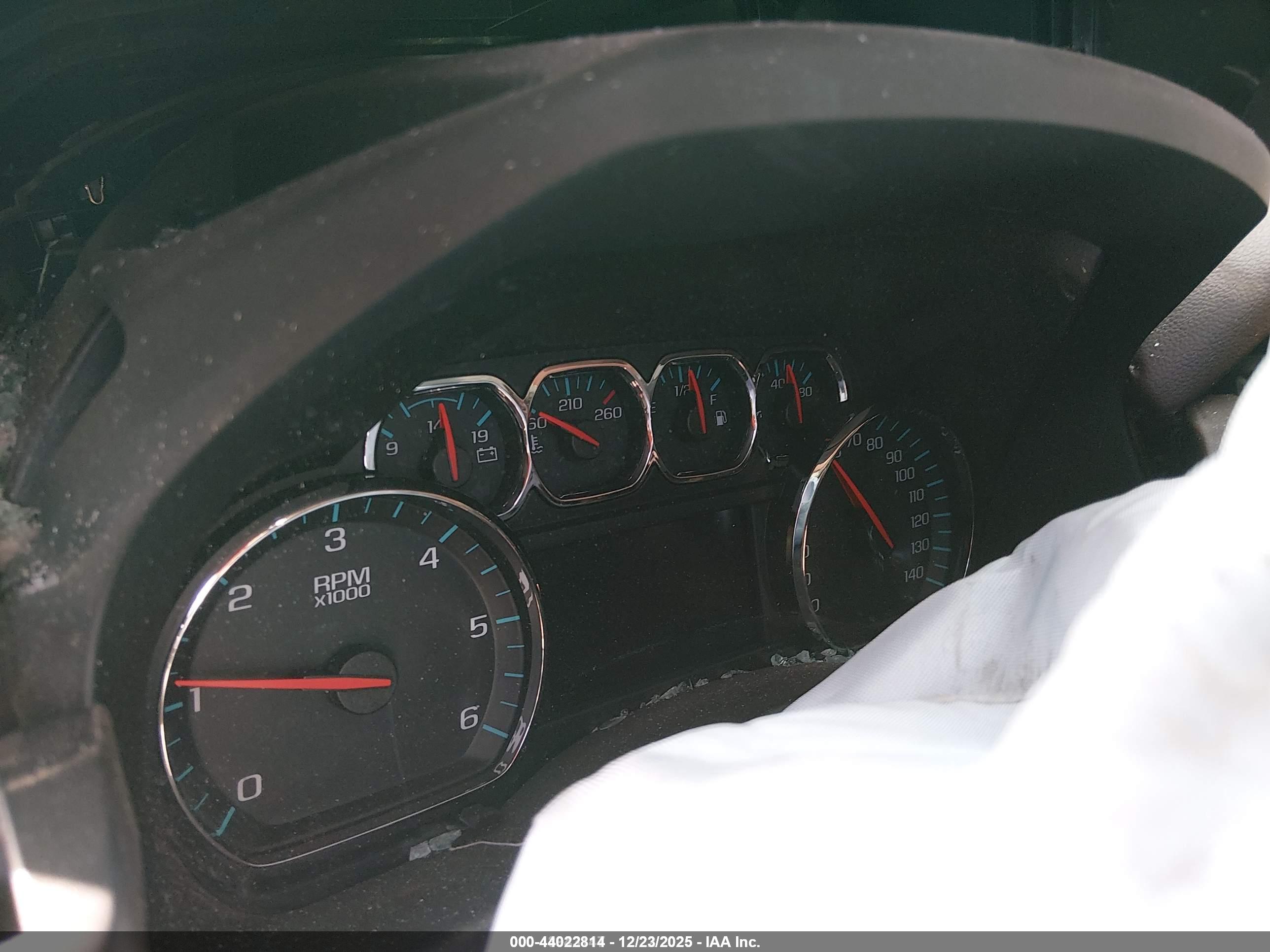 CHEVROLET TAHOE image 7