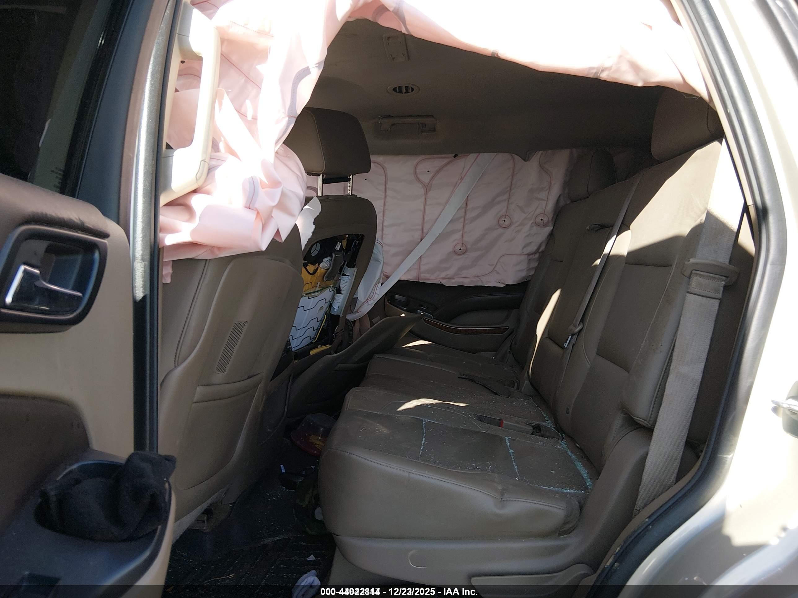 CHEVROLET TAHOE image 8