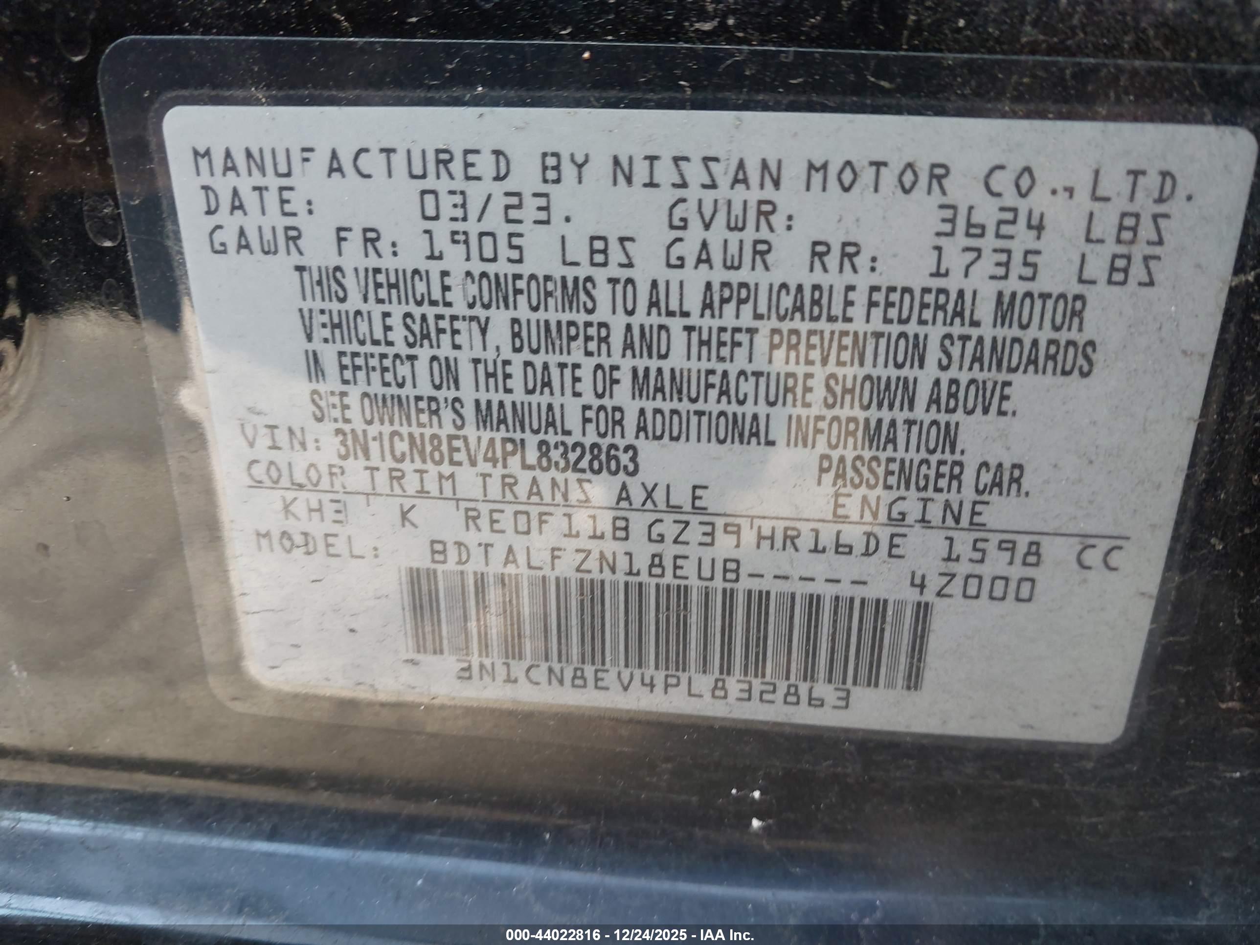 NISSAN VERSA image 9