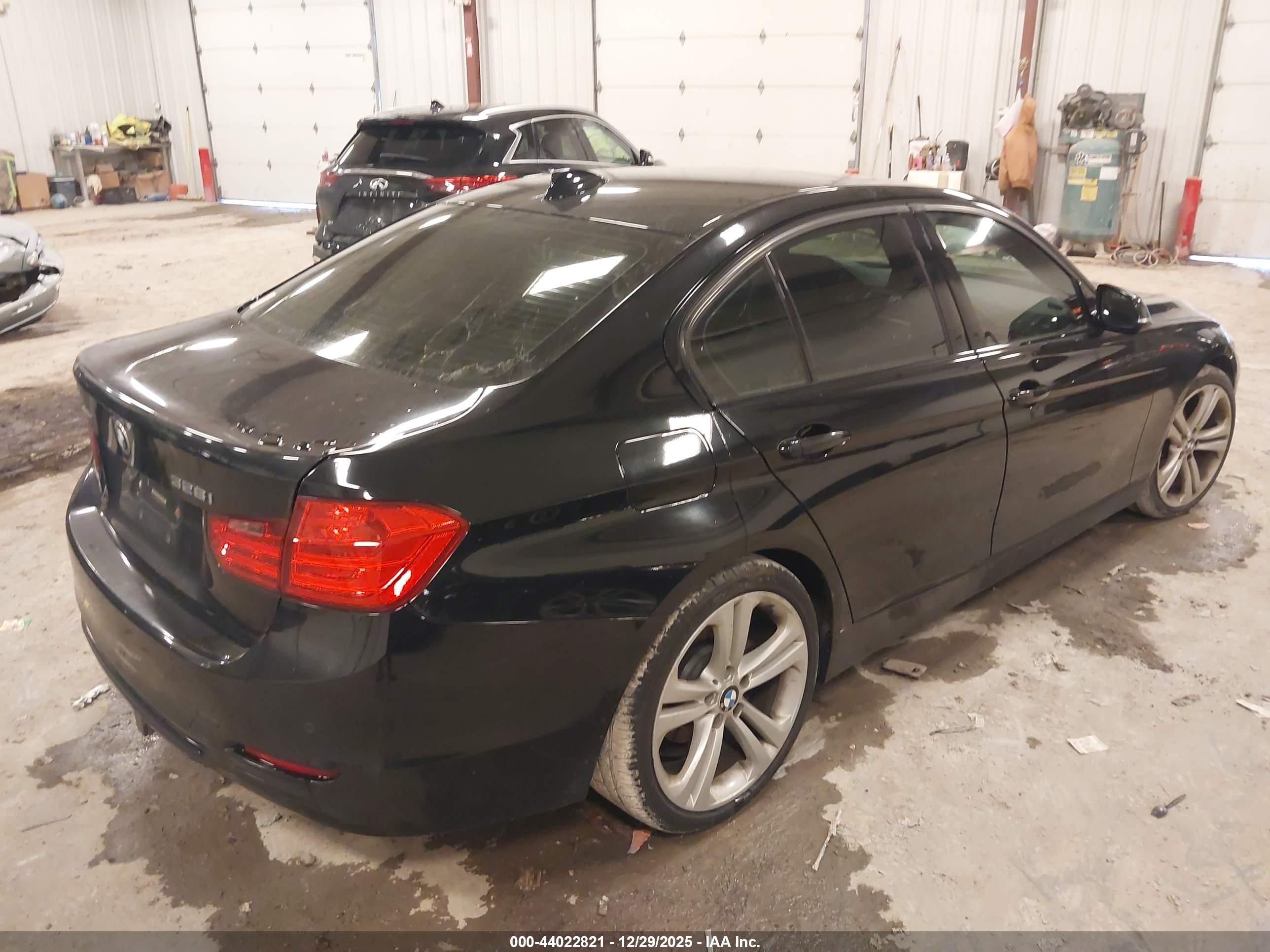 BMW 328I image 4