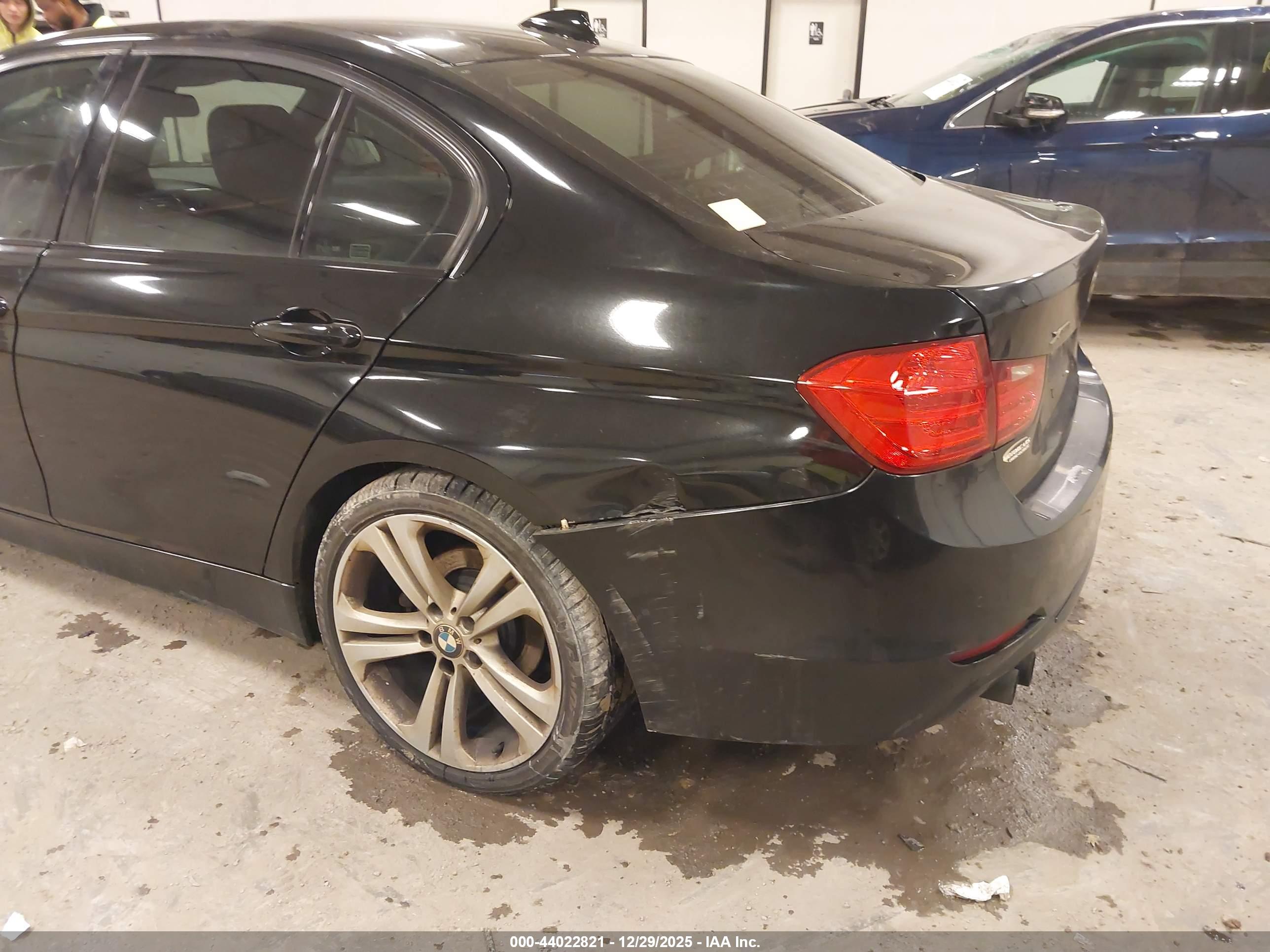 BMW 328I image 6
