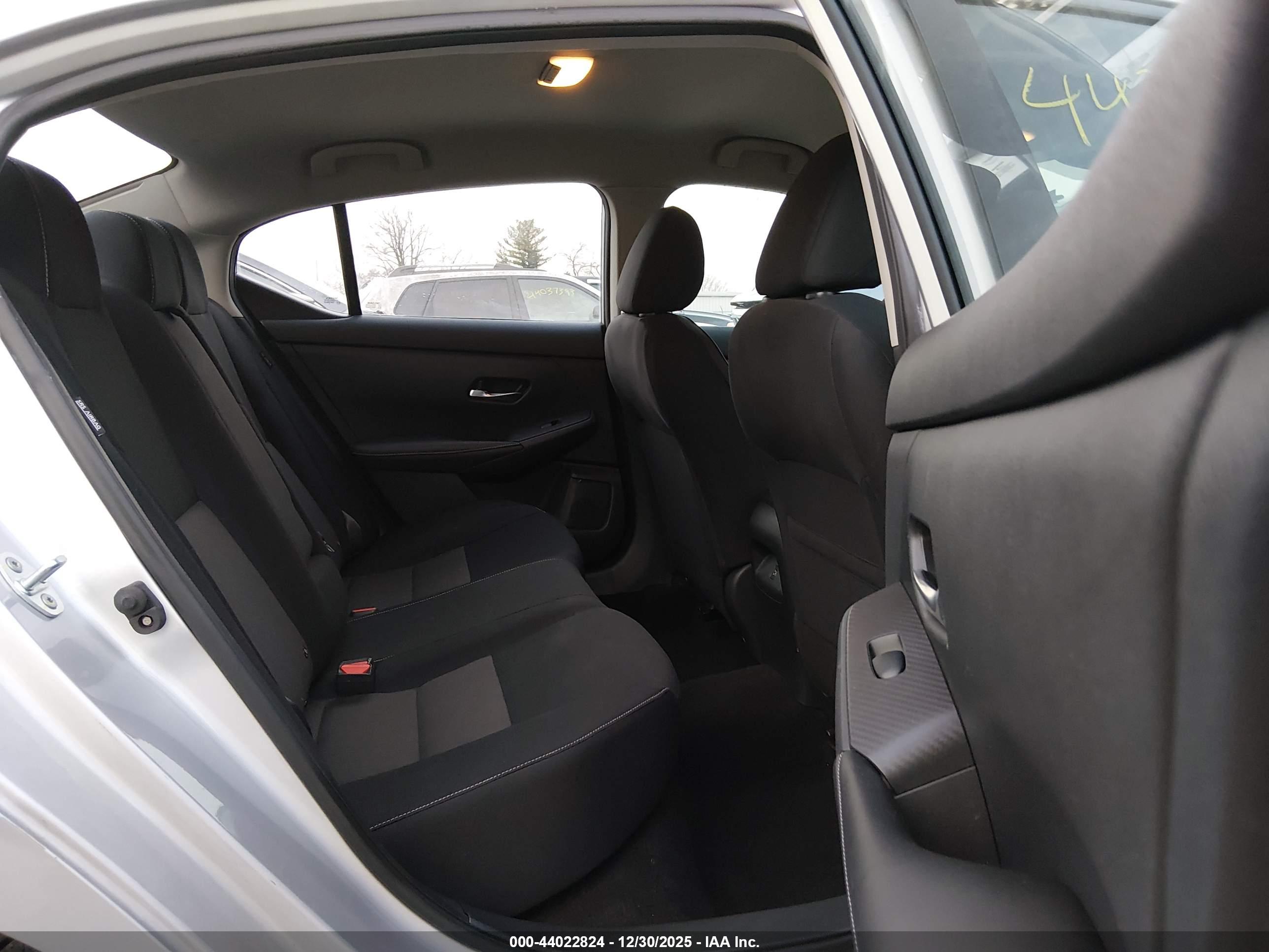 NISSAN SENTRA image 8