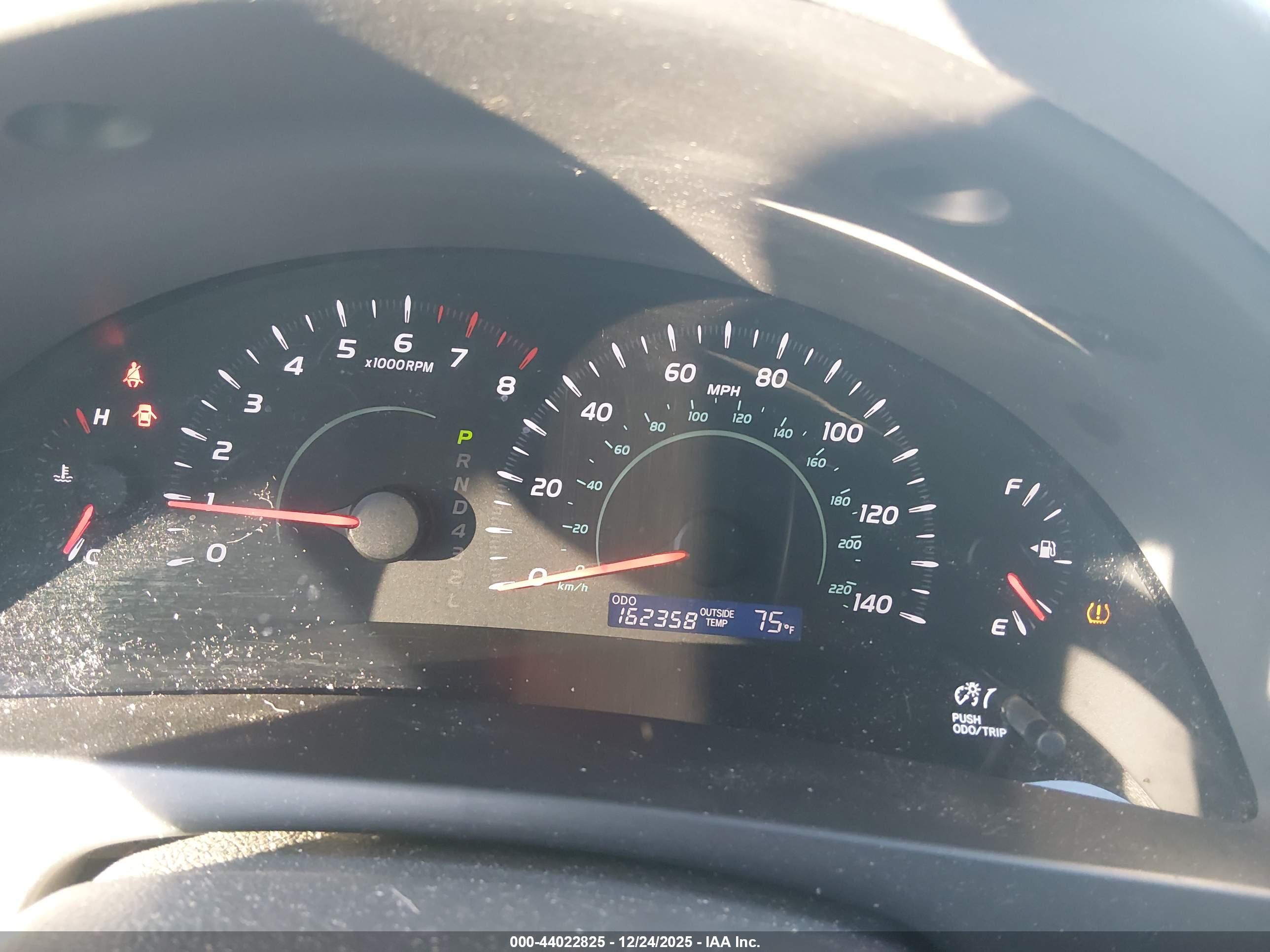 TOYOTA CAMRY image 7