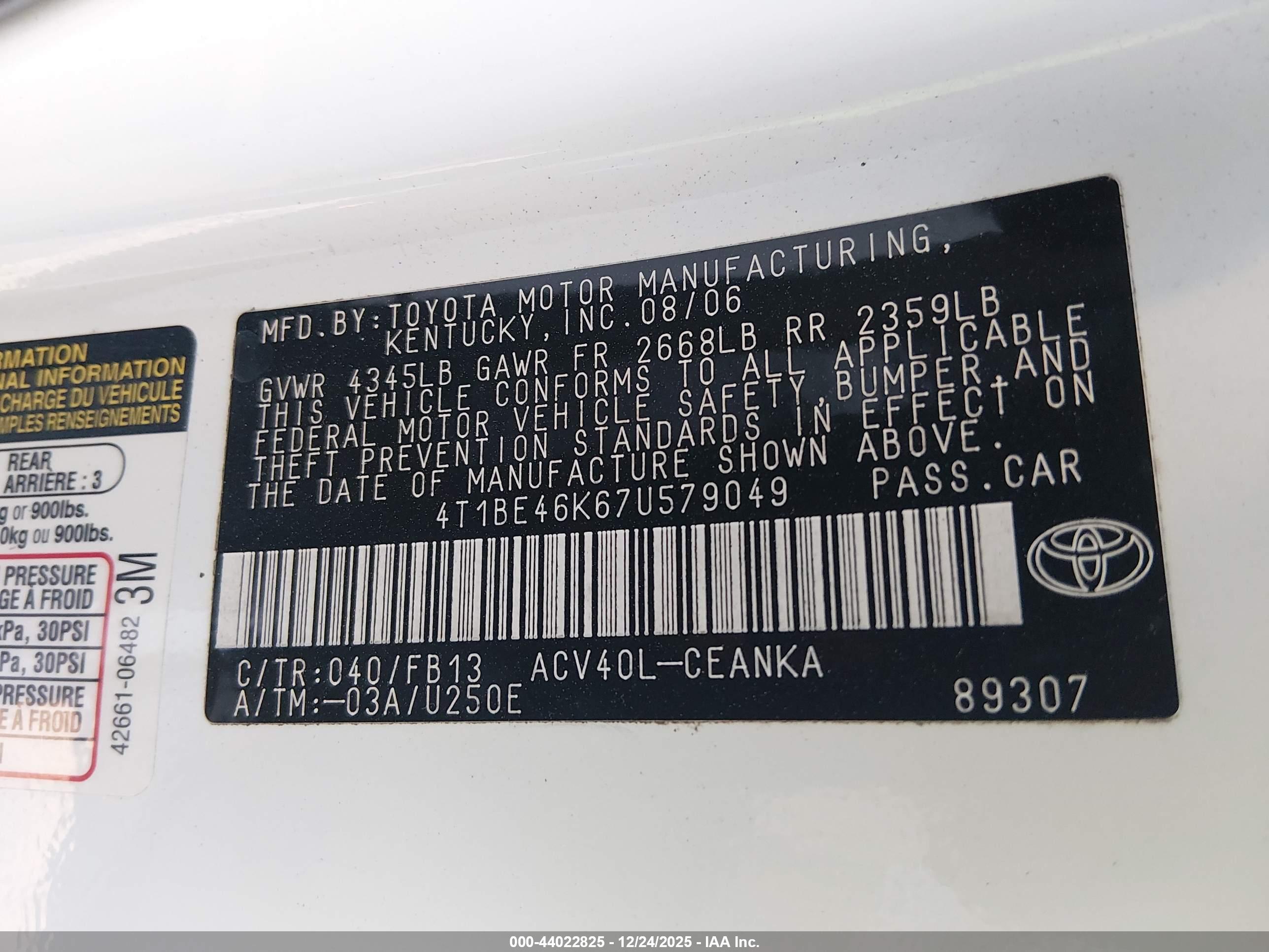 TOYOTA CAMRY image 9