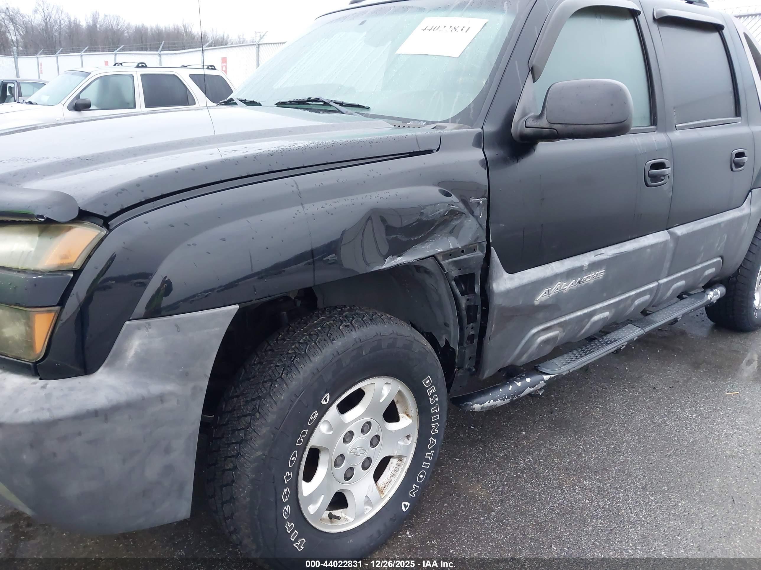 CHEVROLET AVALANCHE image 6
