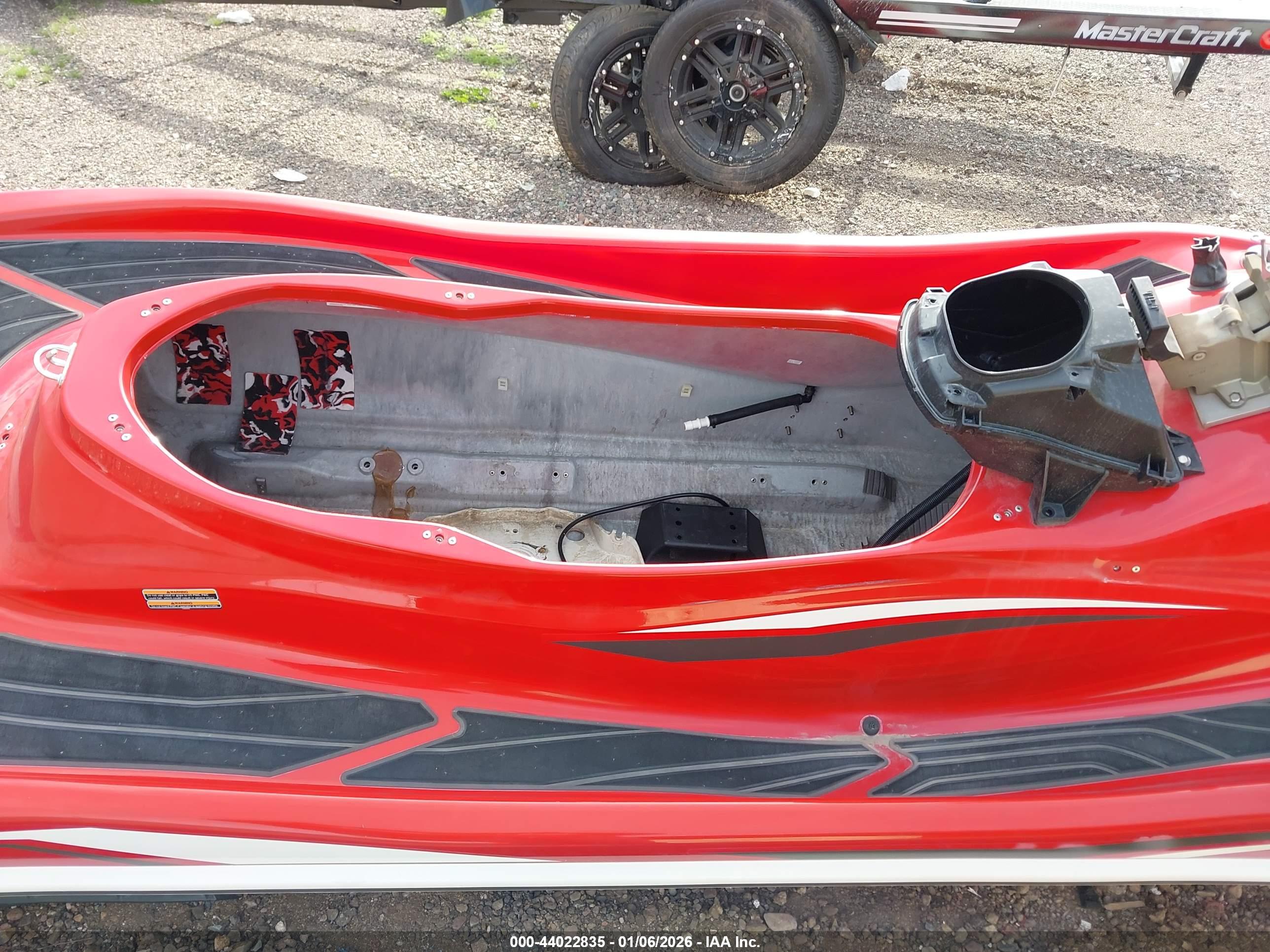YAMAHA WAVERUNNER image 5
