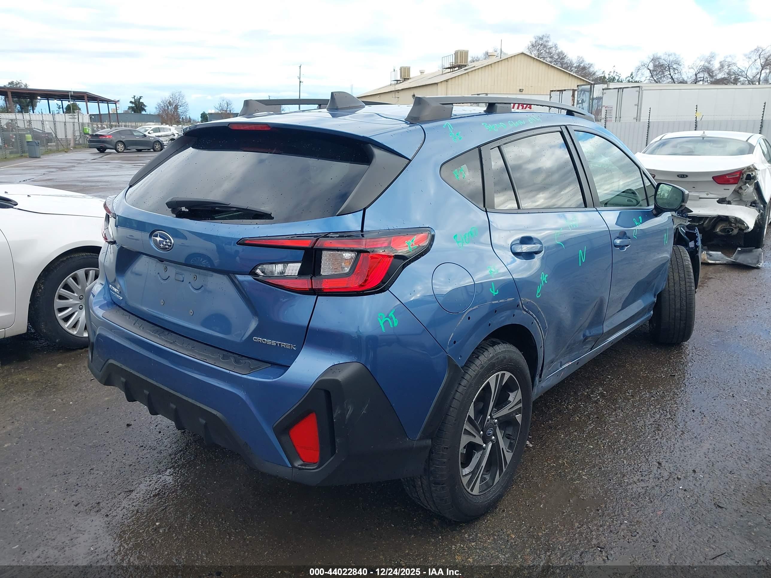 SUBARU CROSSTREK image 4
