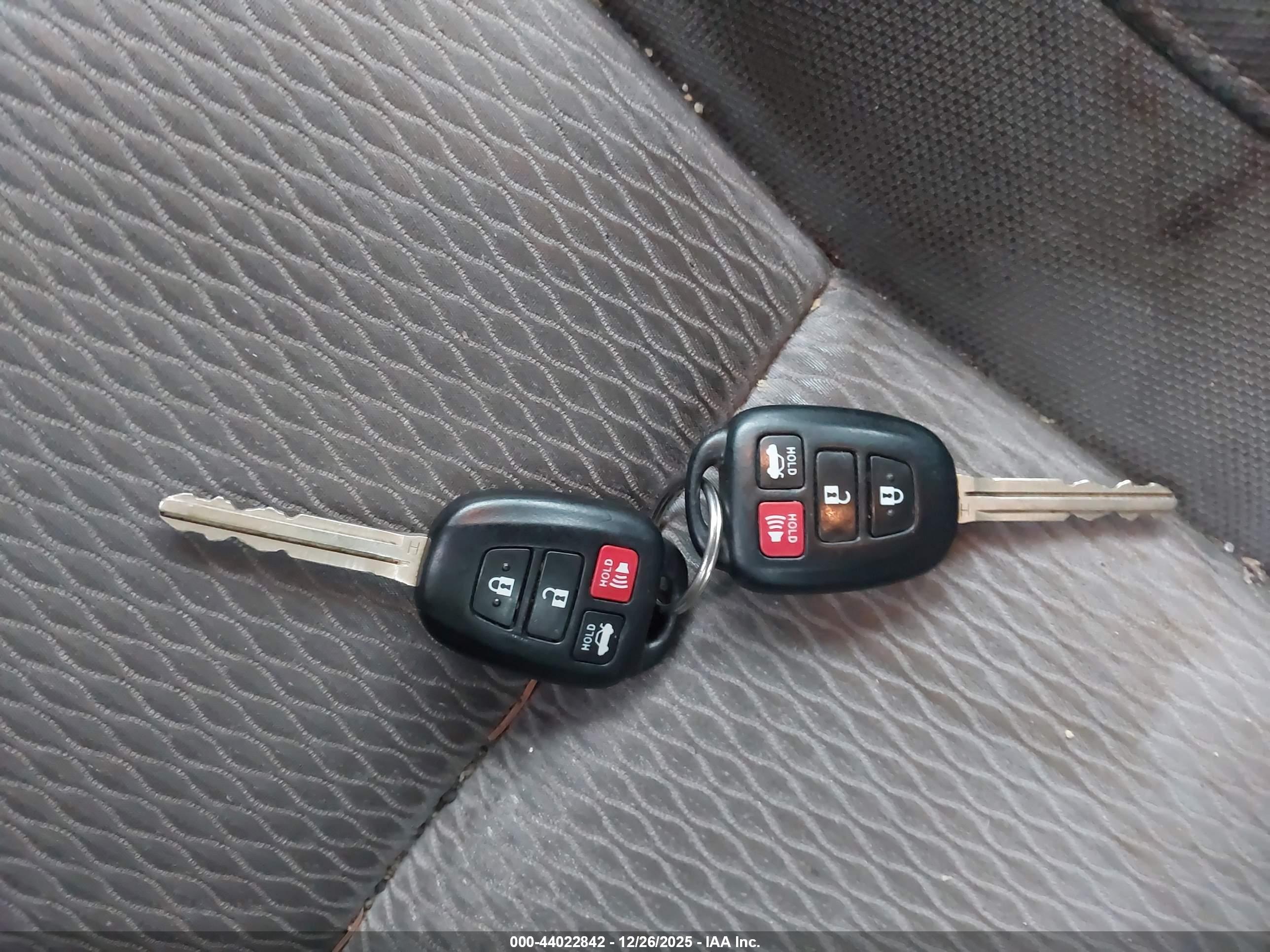 TOYOTA COROLLA image 11