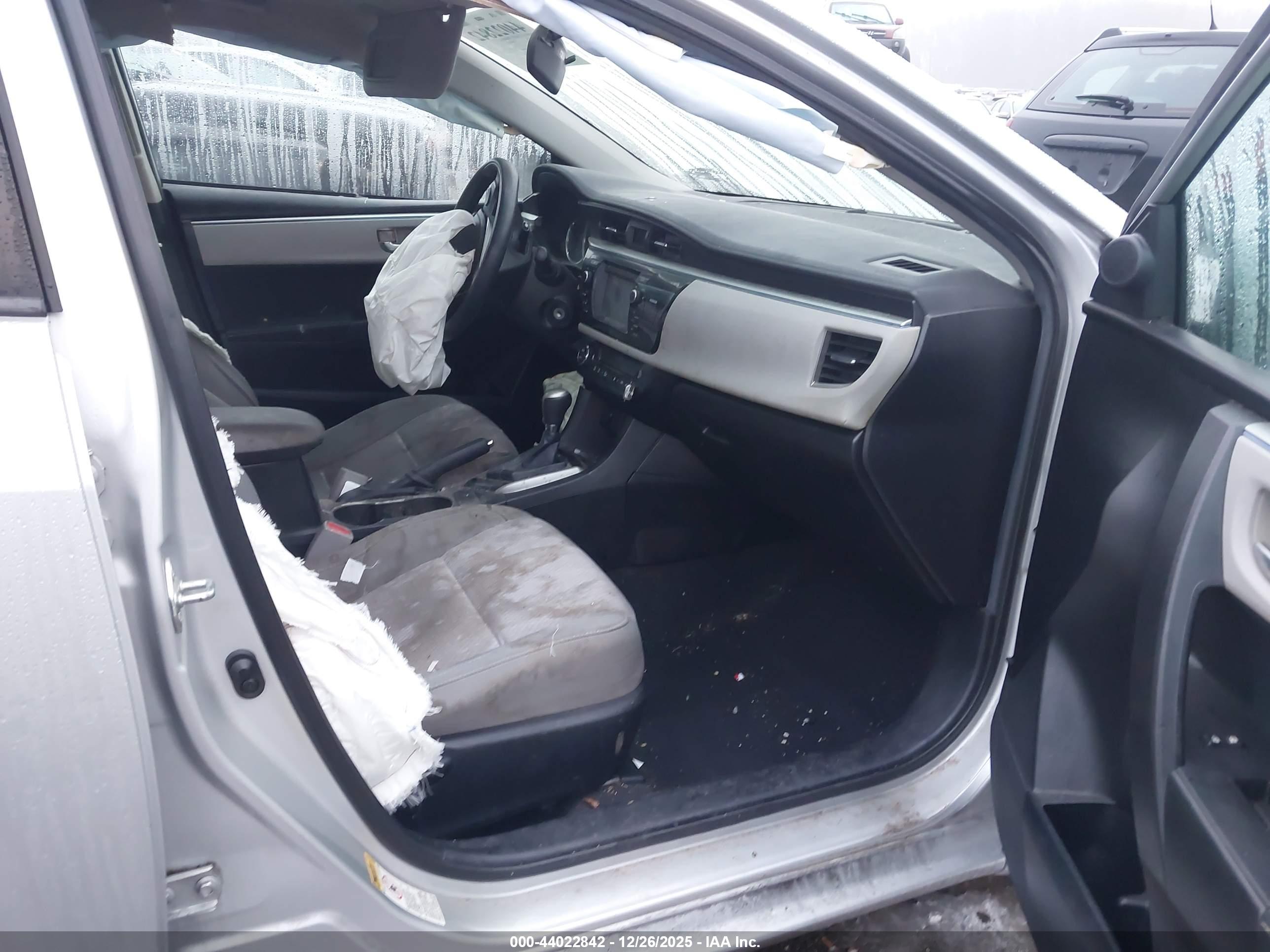 TOYOTA COROLLA image 5