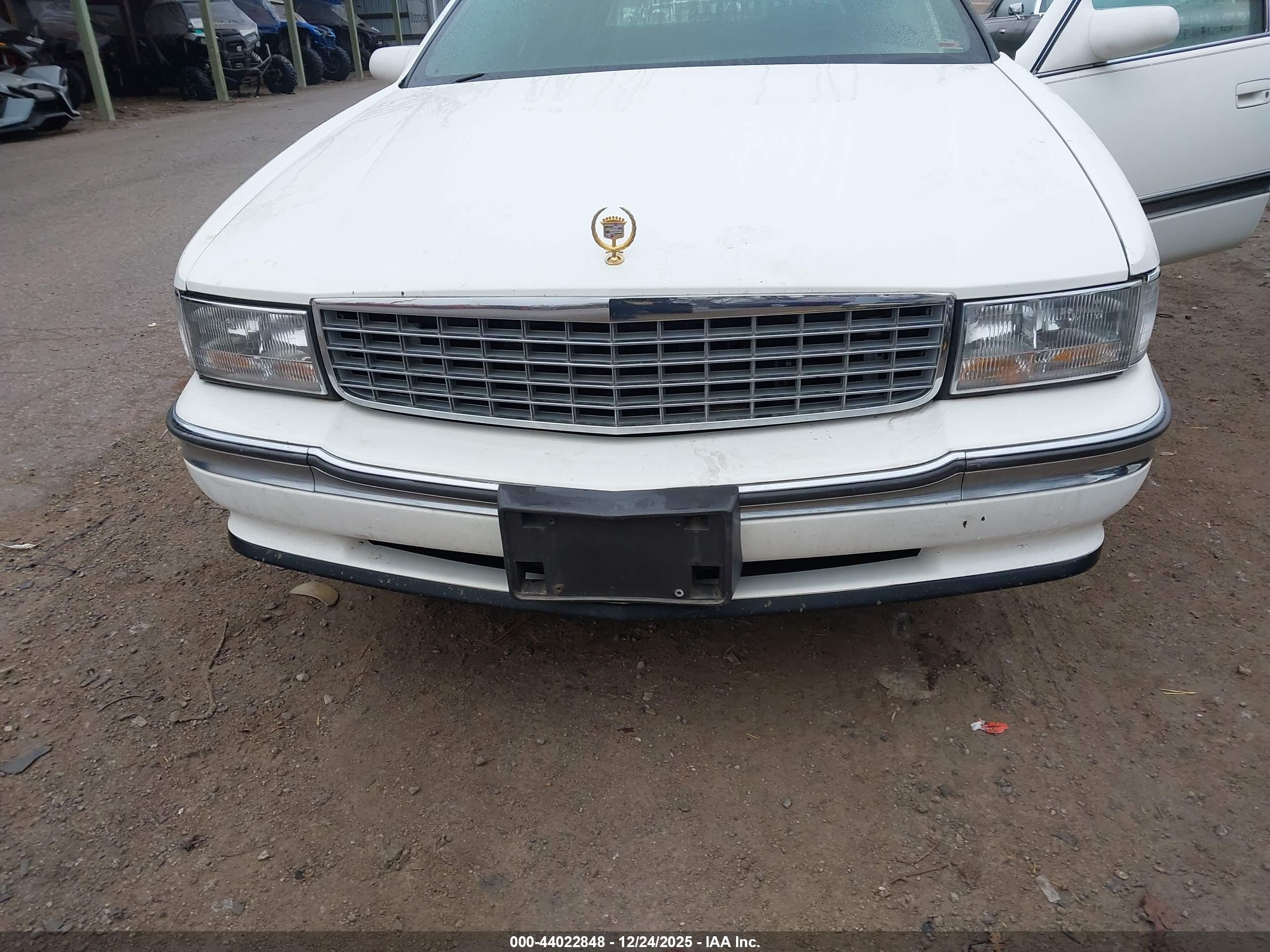 CADILLAC DEVILLE image 6