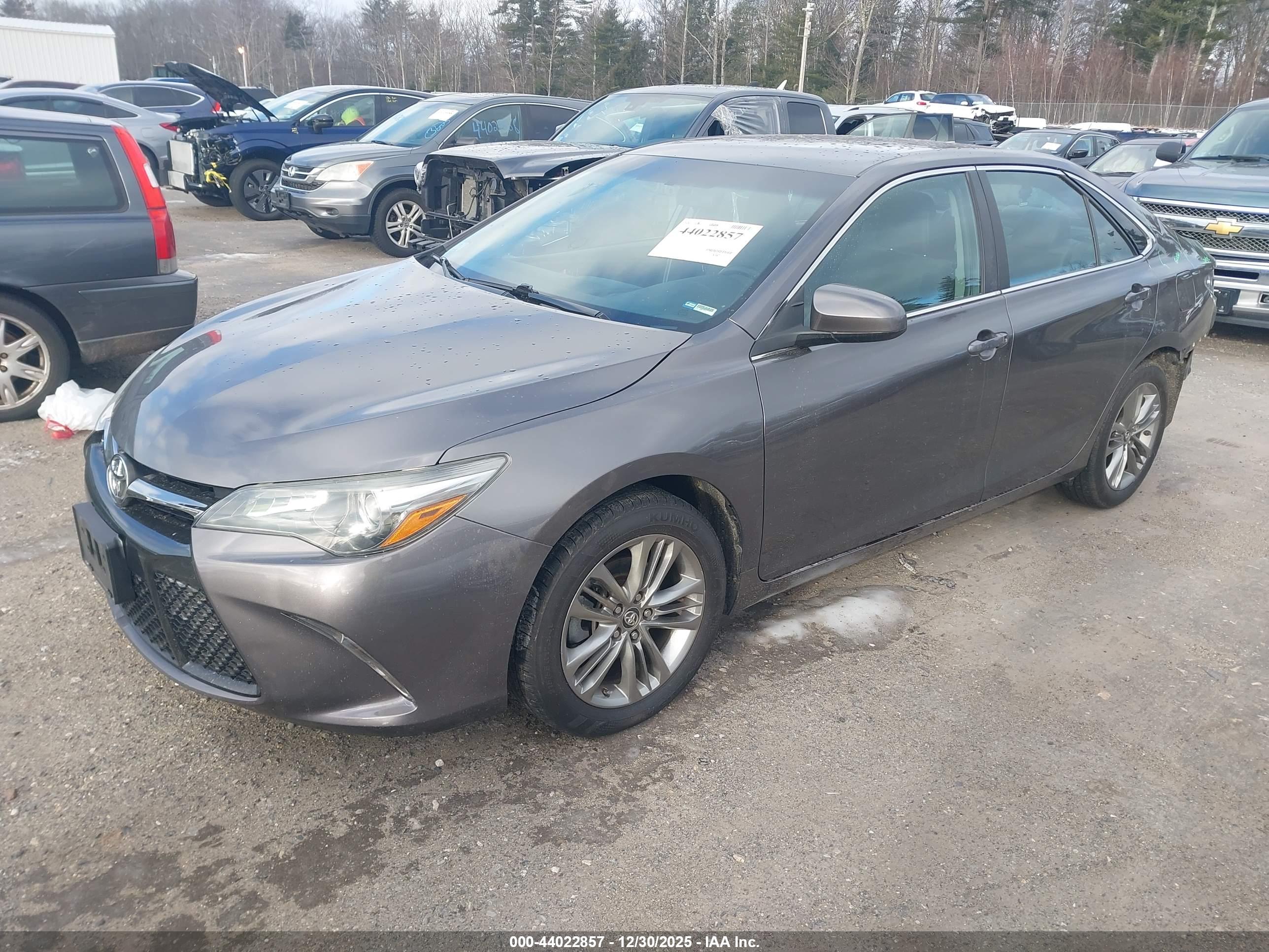 TOYOTA CAMRY image 2