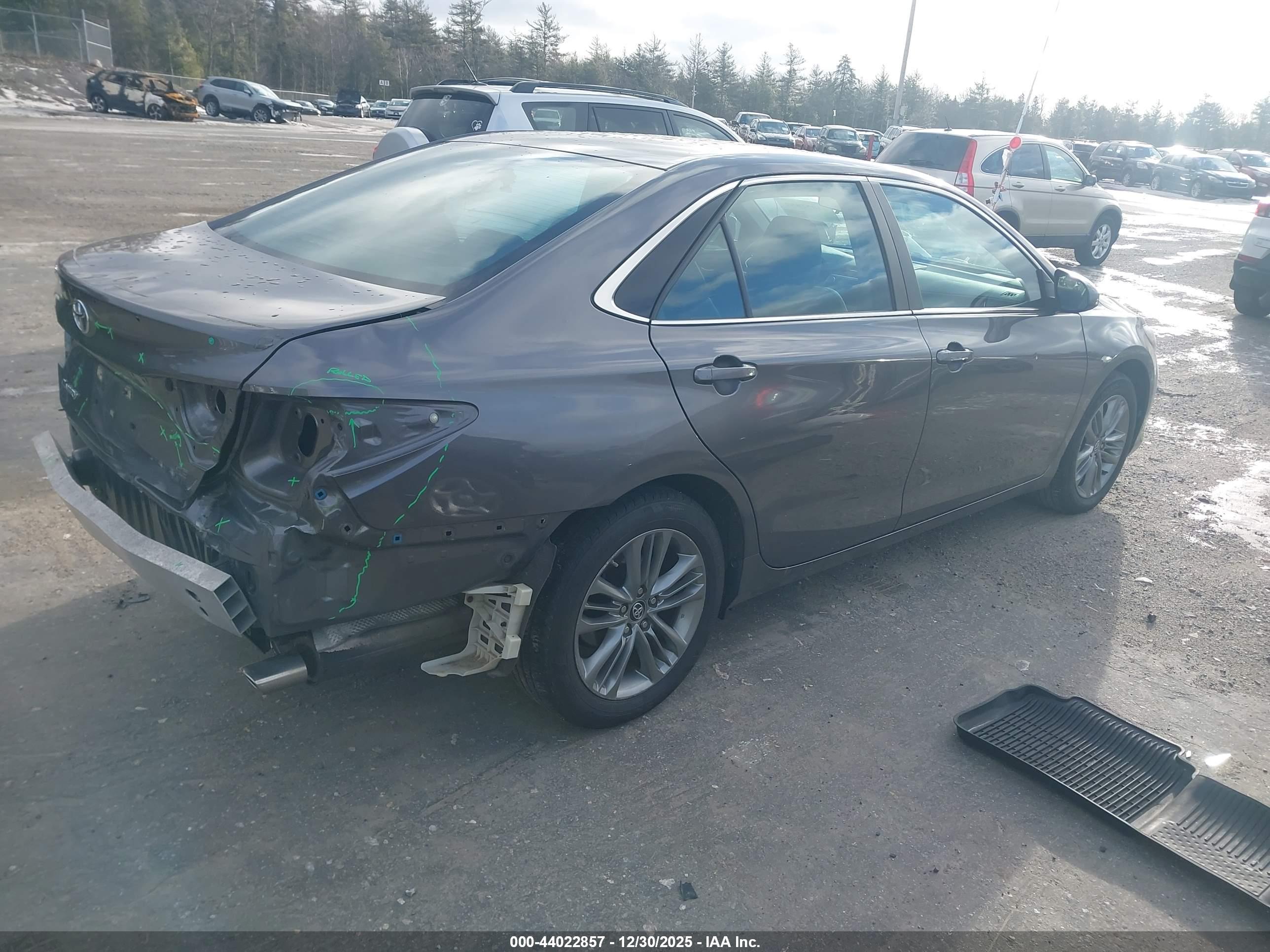 TOYOTA CAMRY image 4