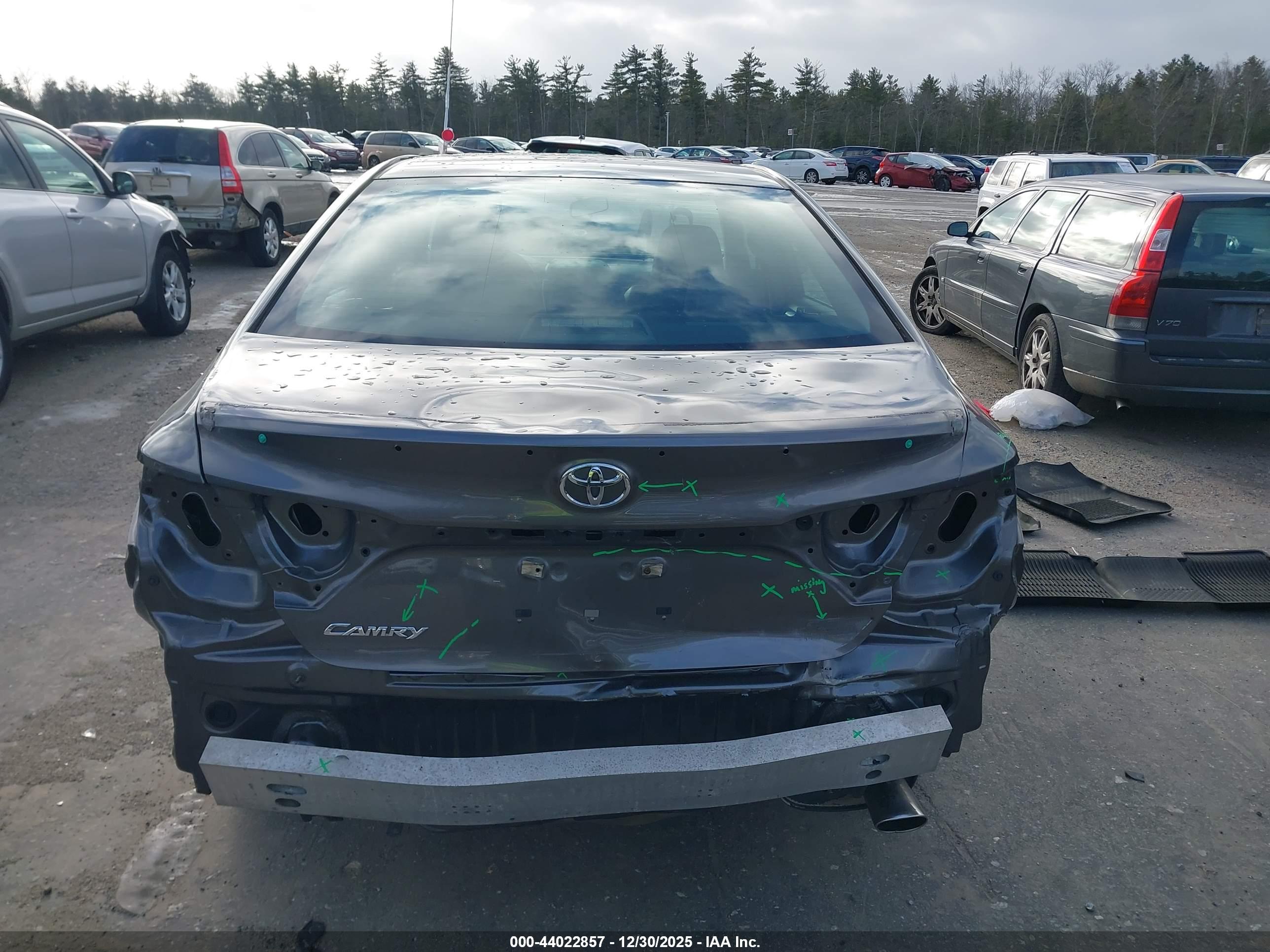 TOYOTA CAMRY image 6