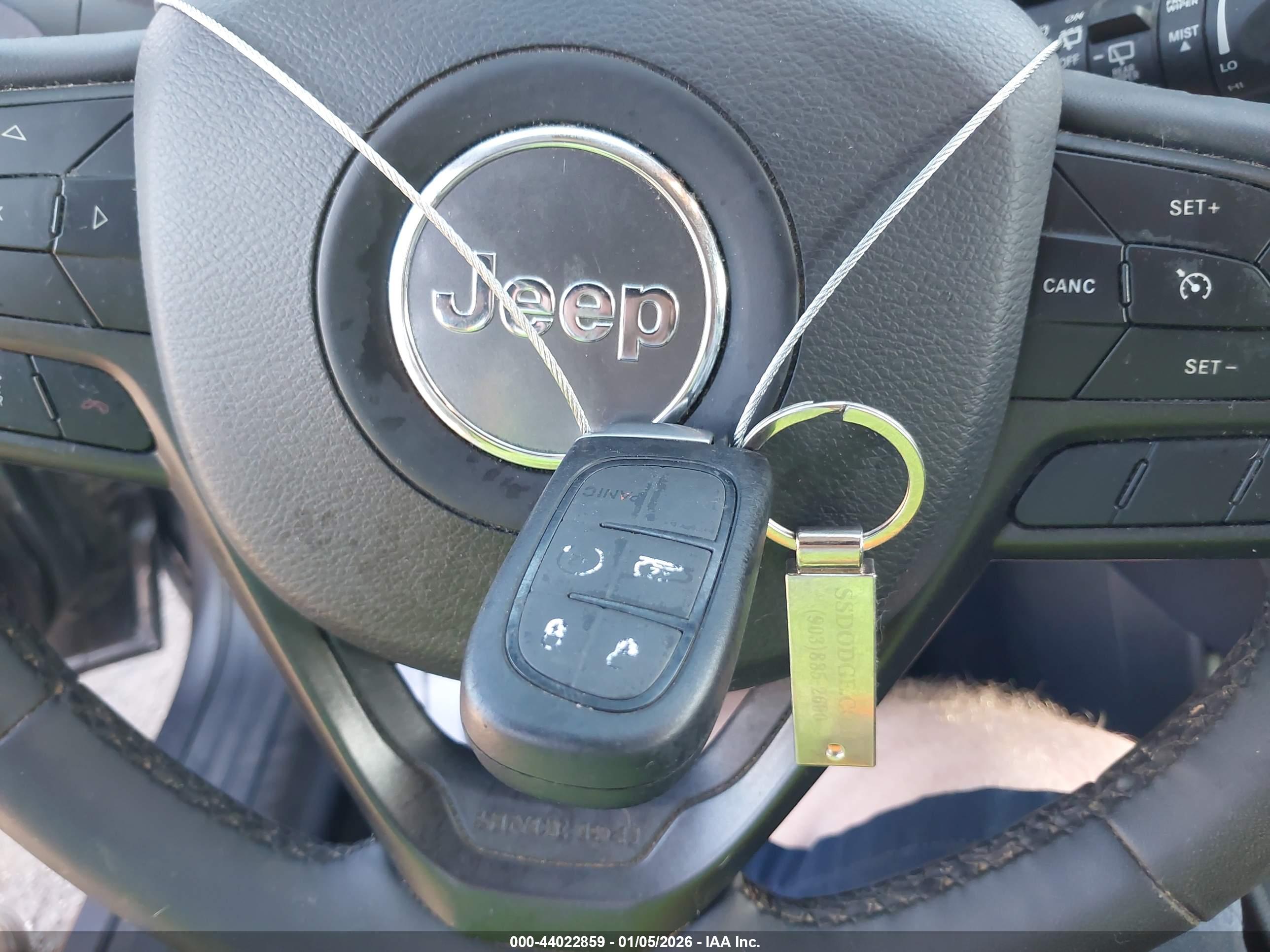 JEEP CHEROKEE image 11