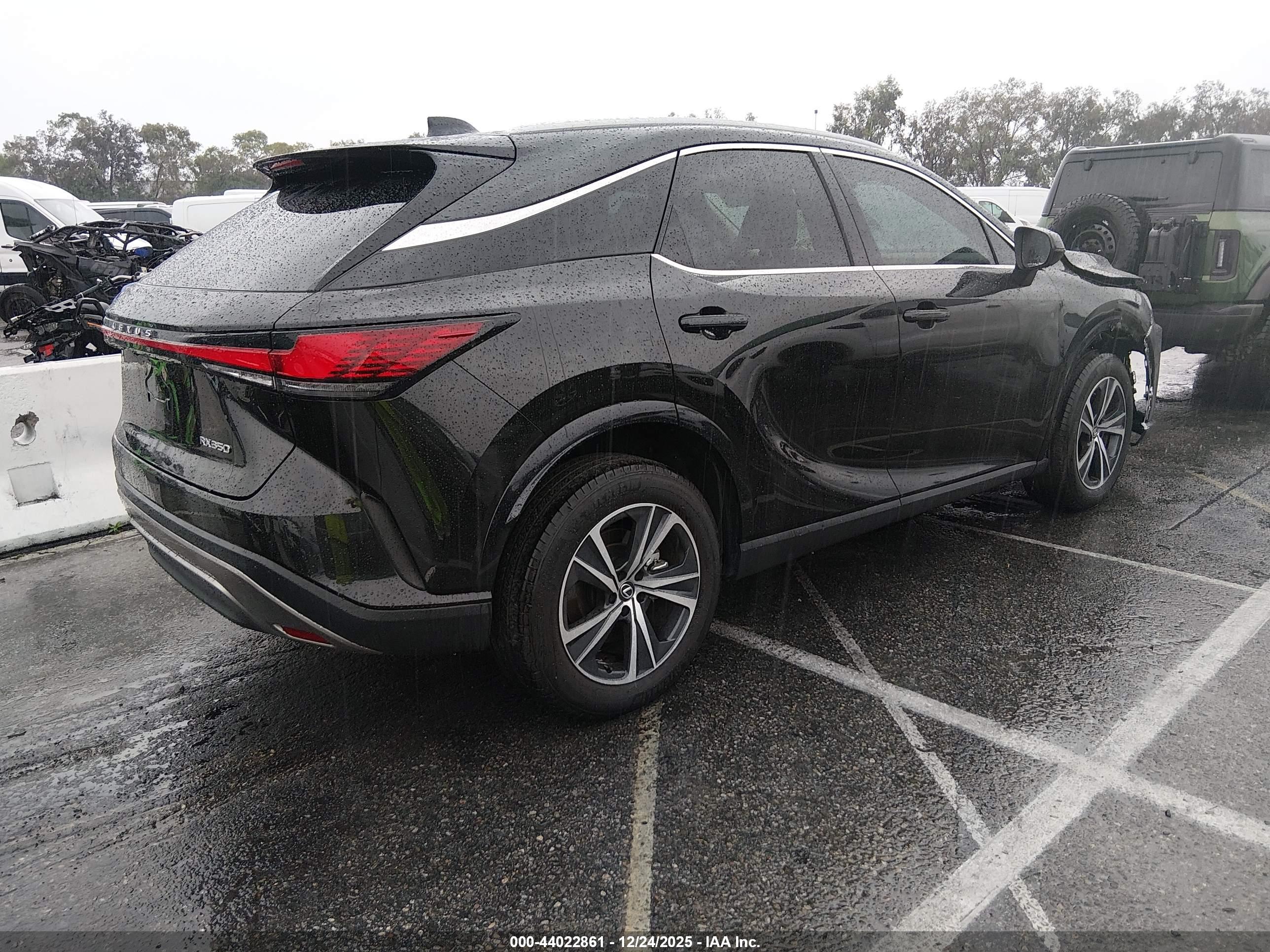 LEXUS RX image 4