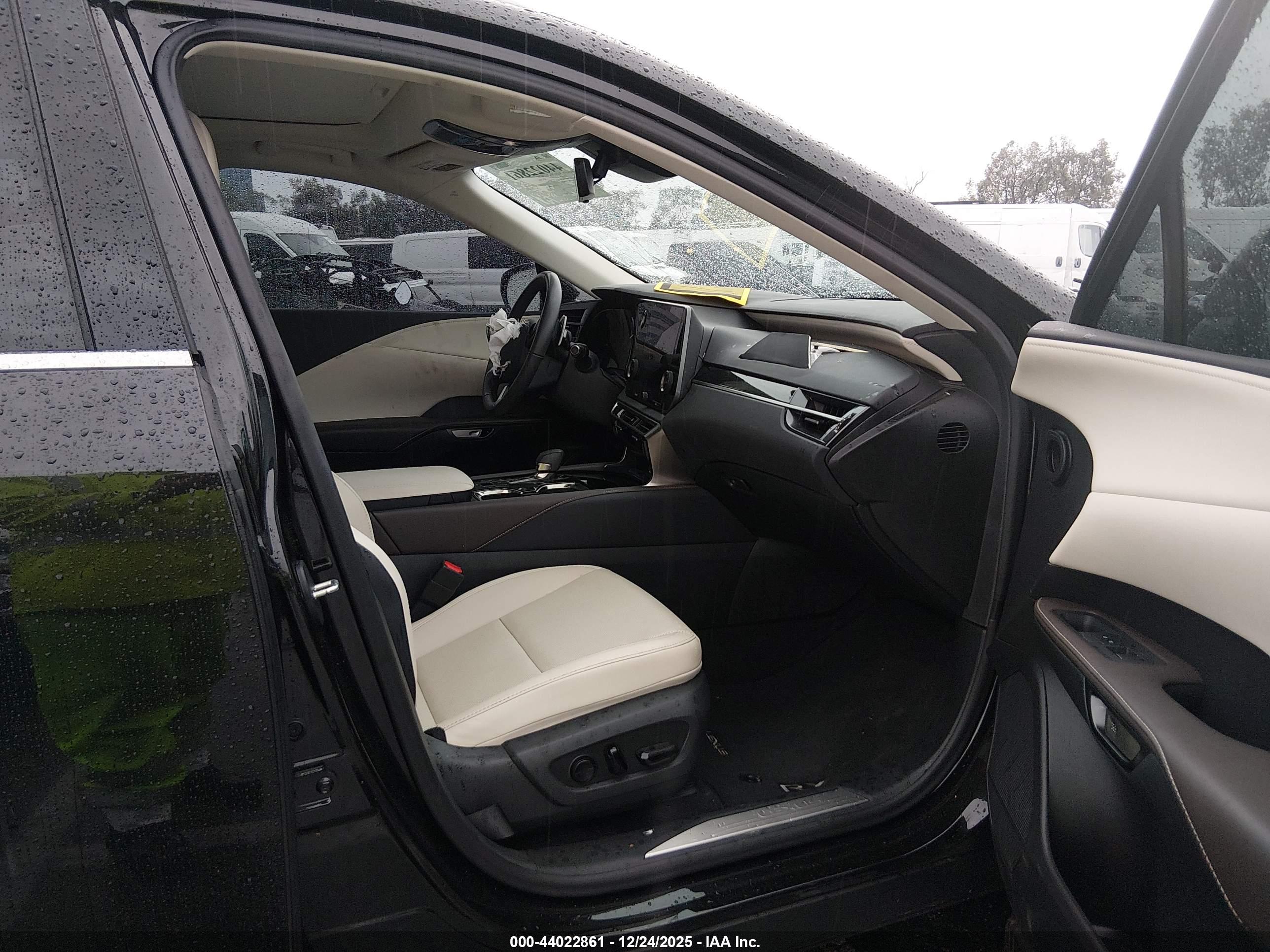 LEXUS RX image 5