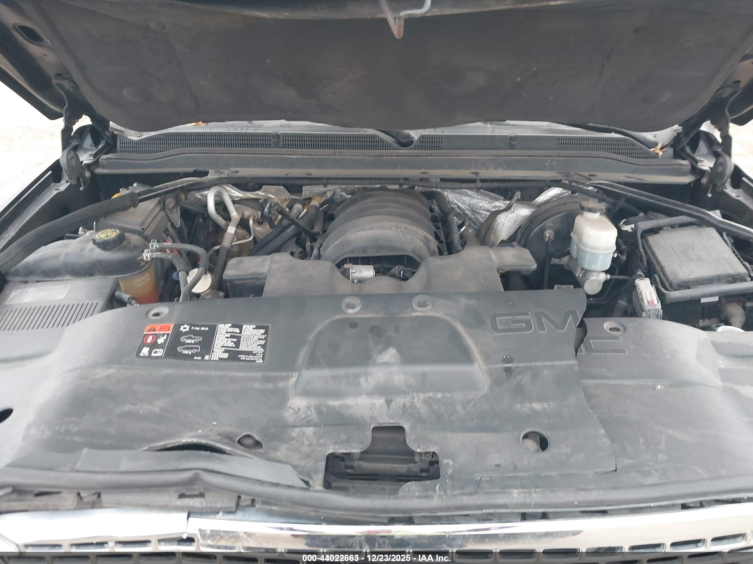 GMC YUKON image 10