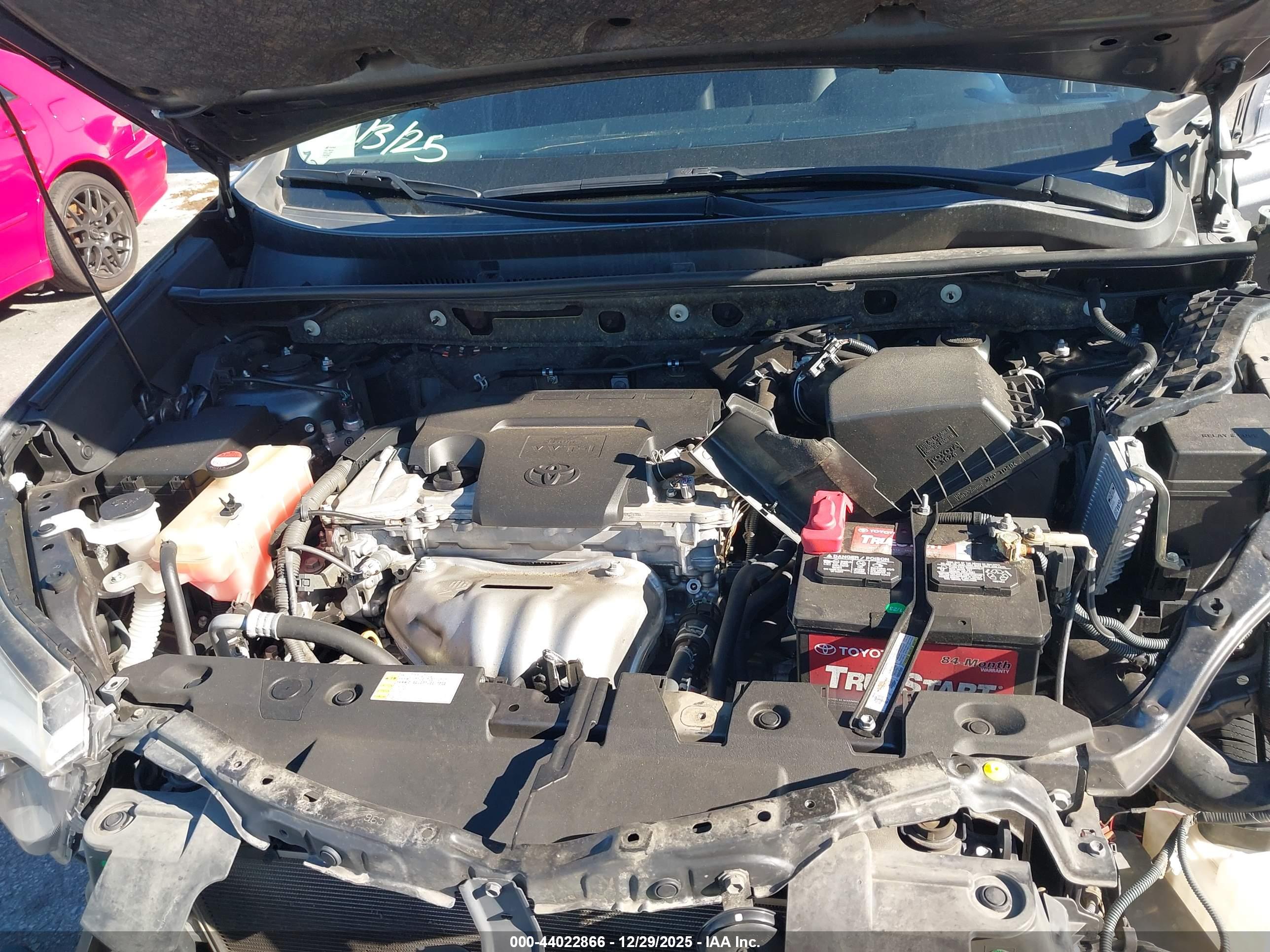 TOYOTA RAV4 image 10