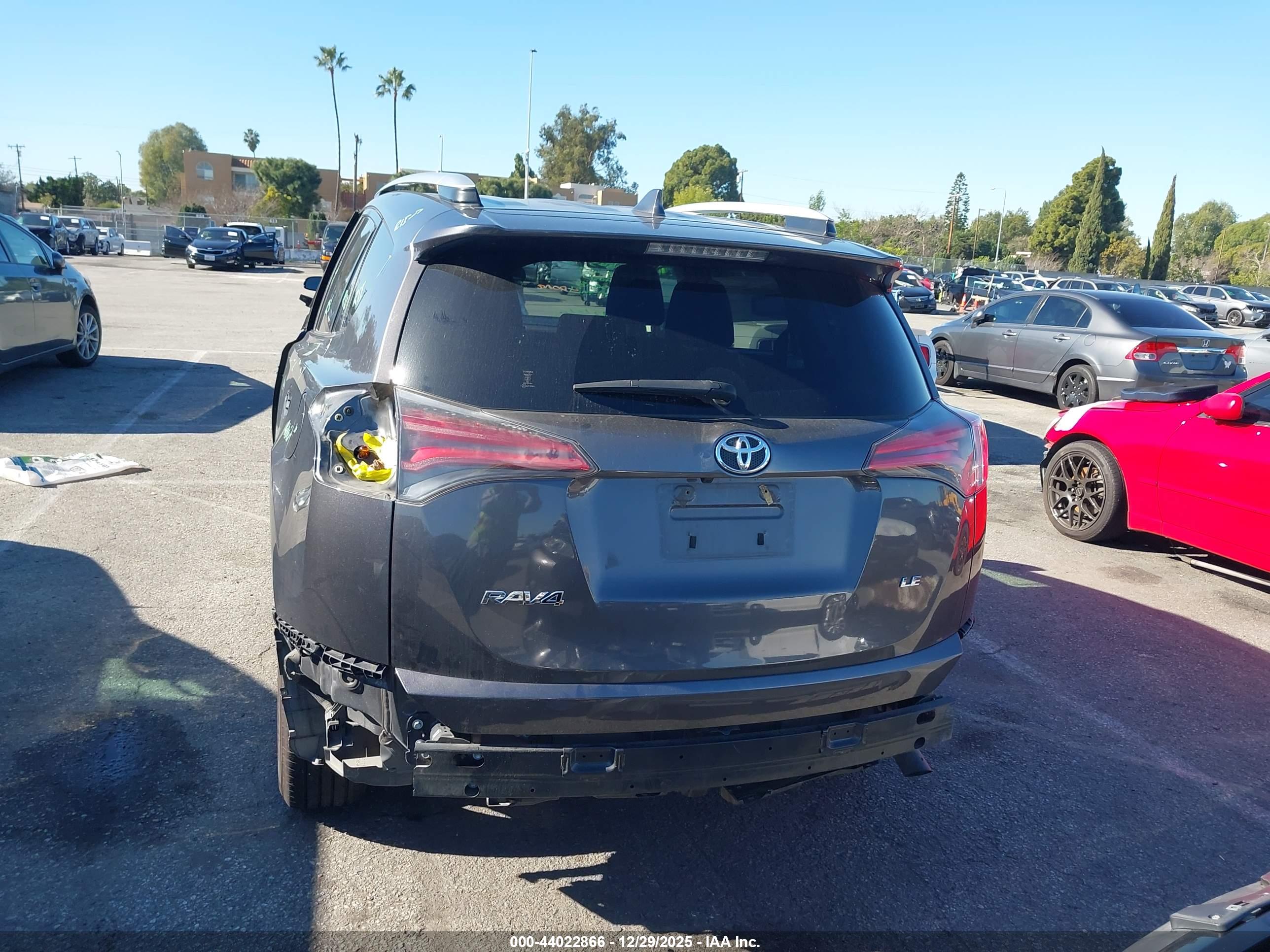TOYOTA RAV4 image 6