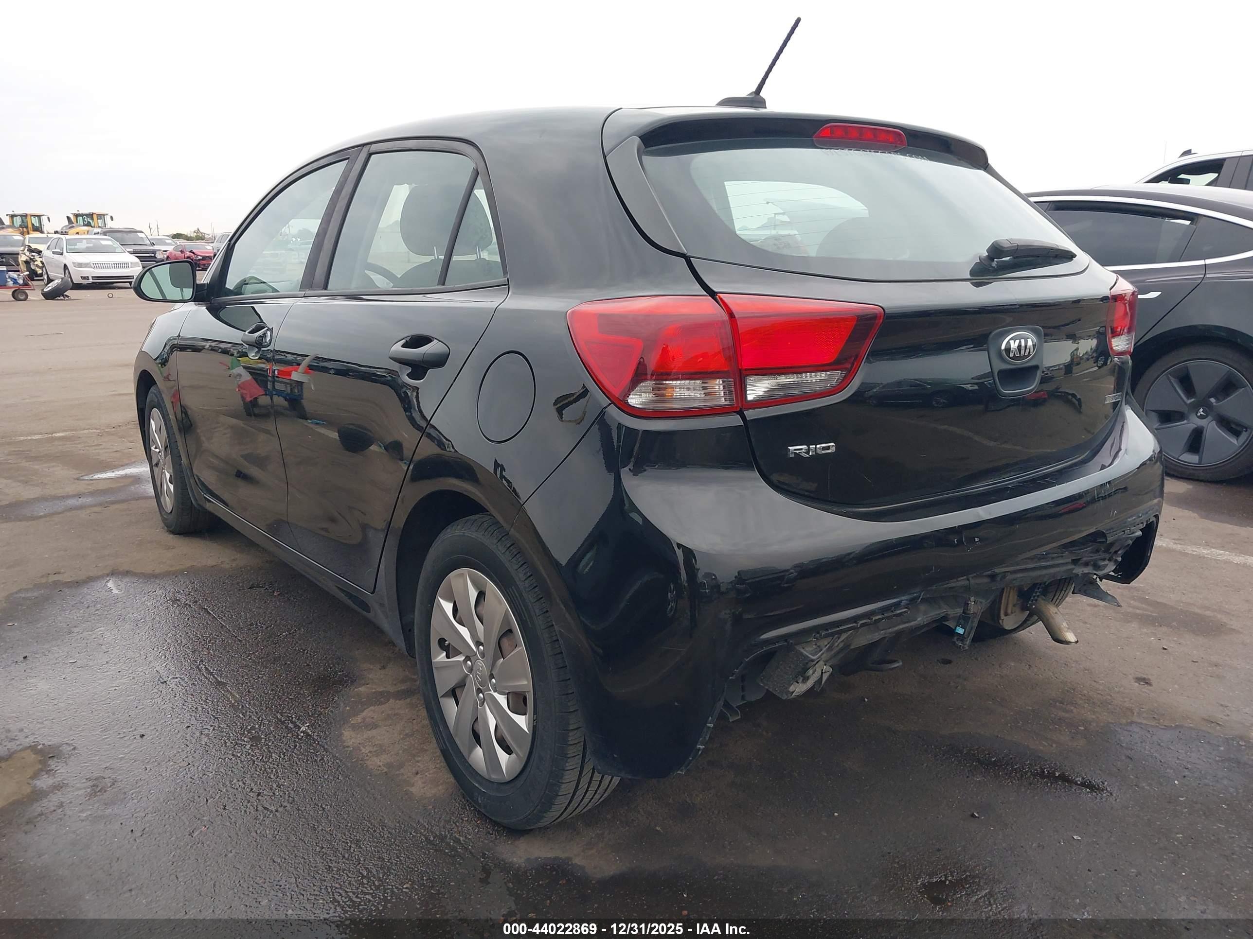 KIA RIO image 3