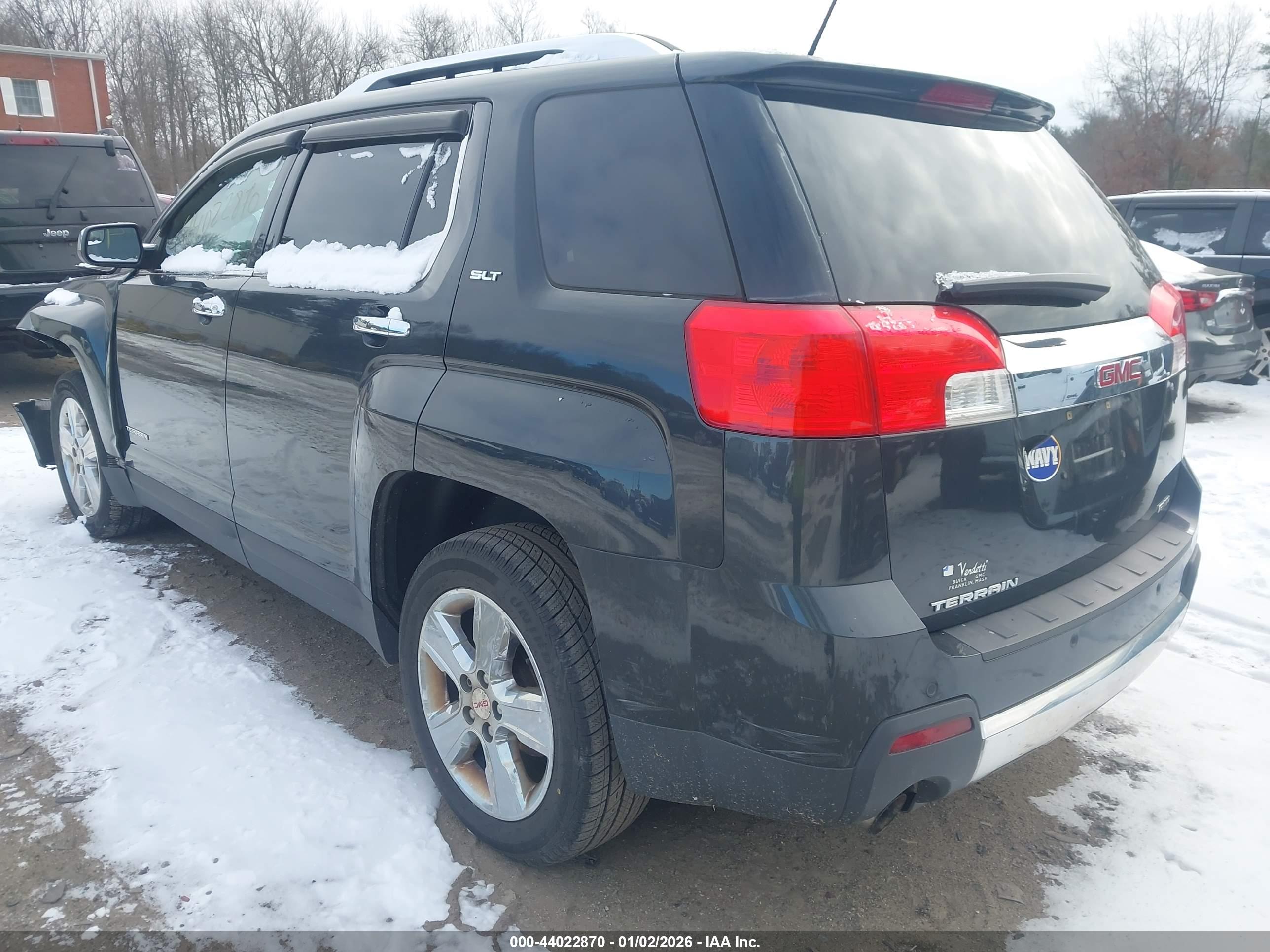 GMC TERRAIN image 3