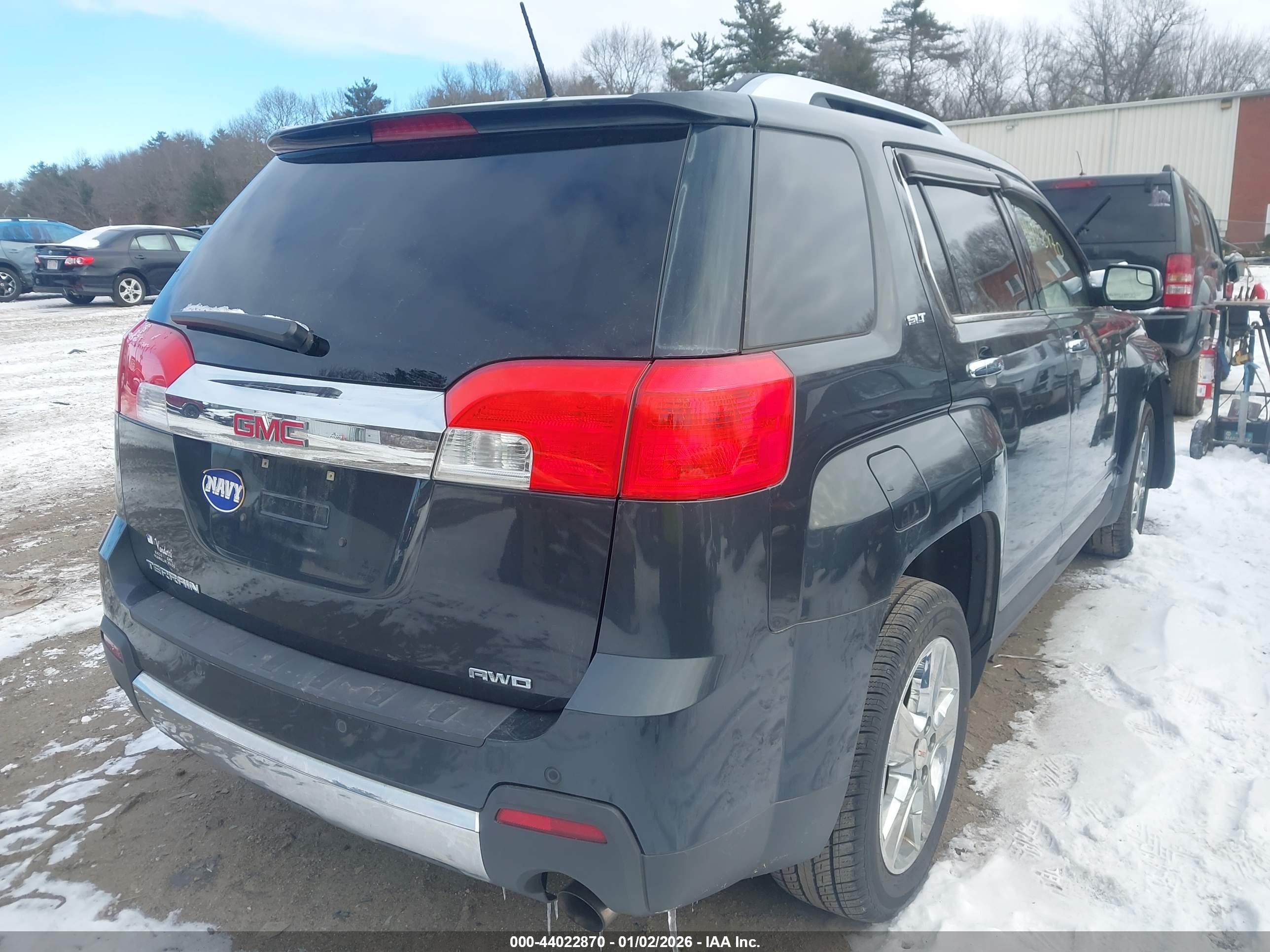 GMC TERRAIN image 4