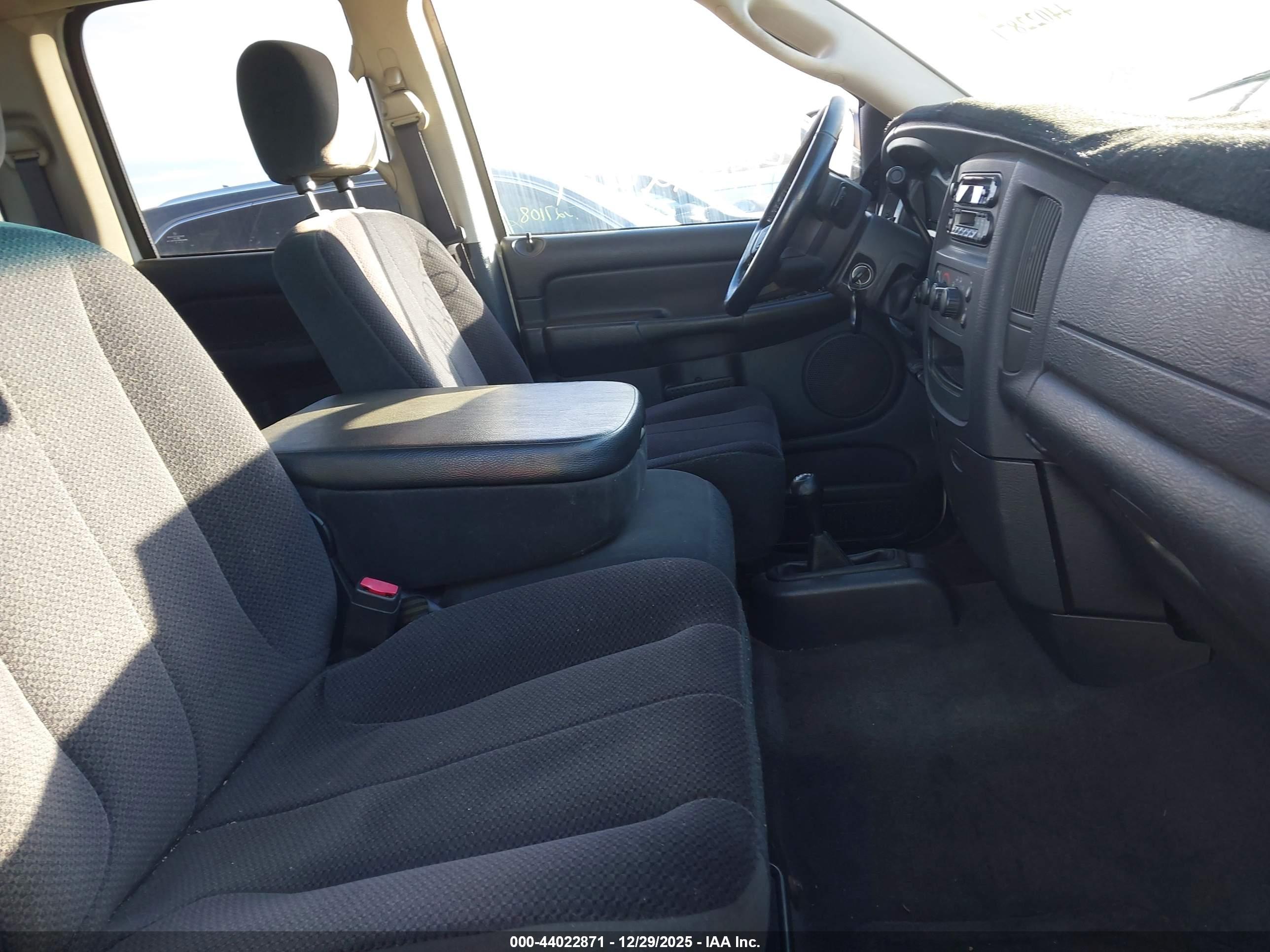 DODGE RAM image 5