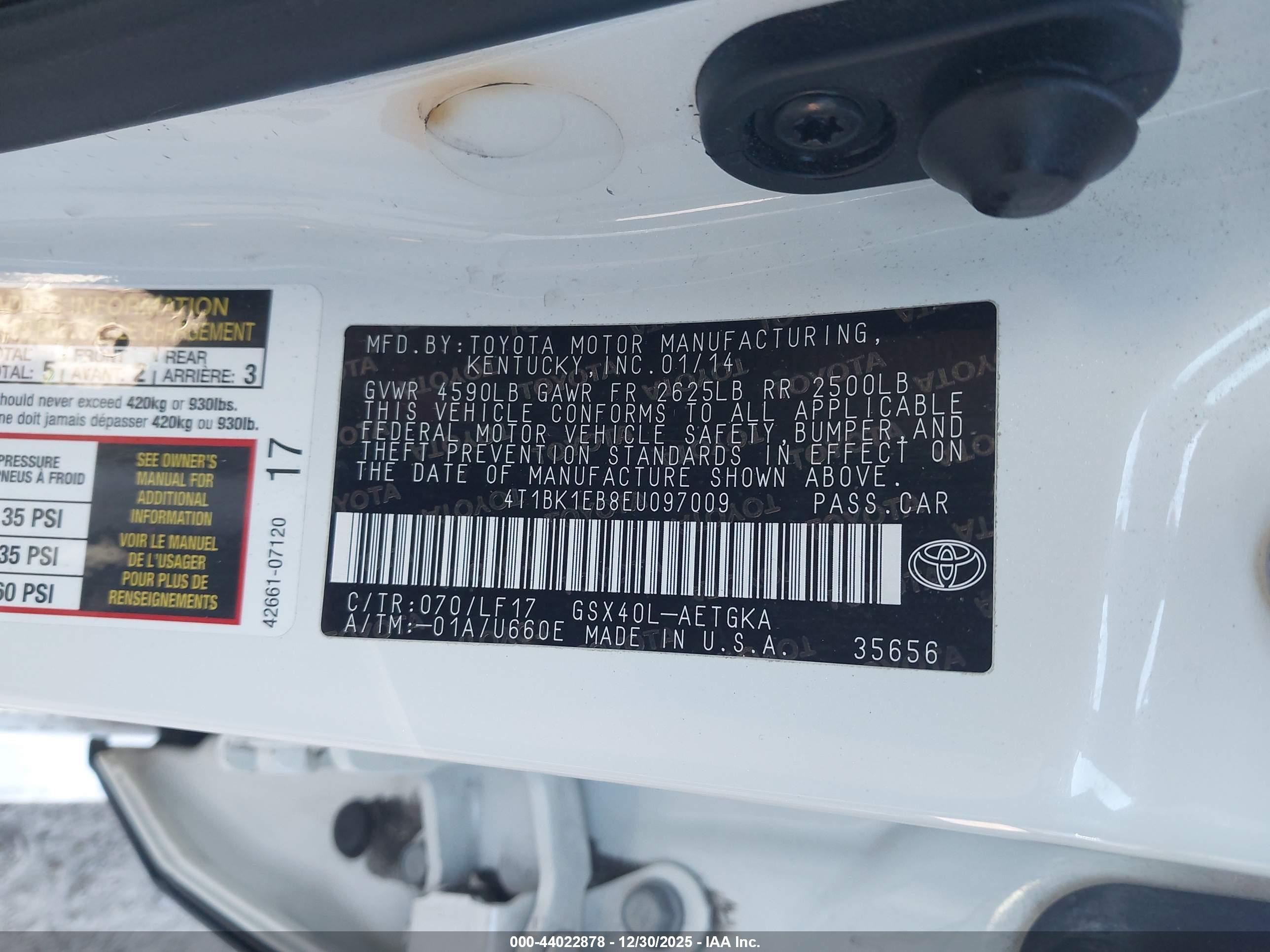 TOYOTA AVALON image 9