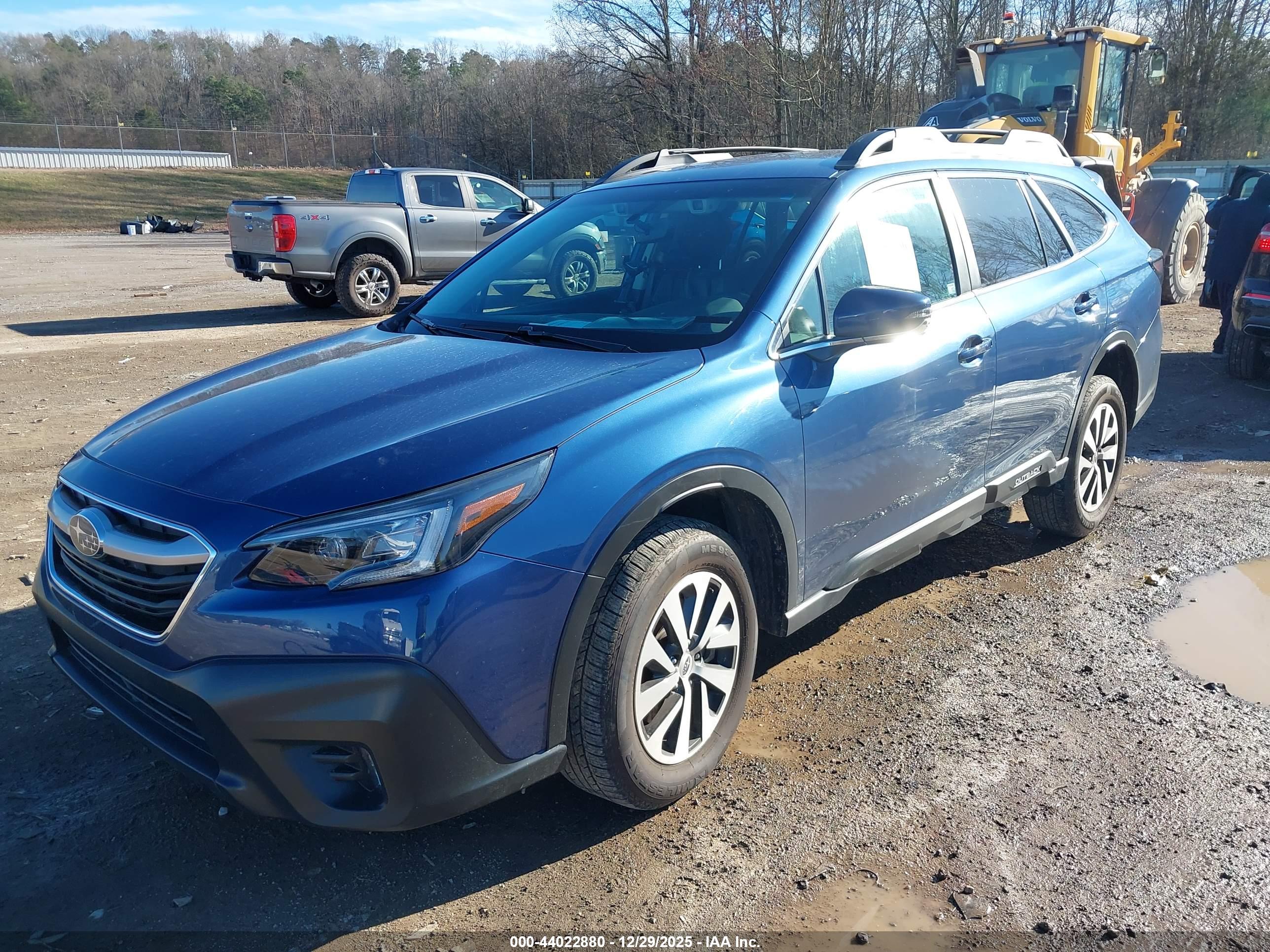 SUBARU OUTBACK image 2