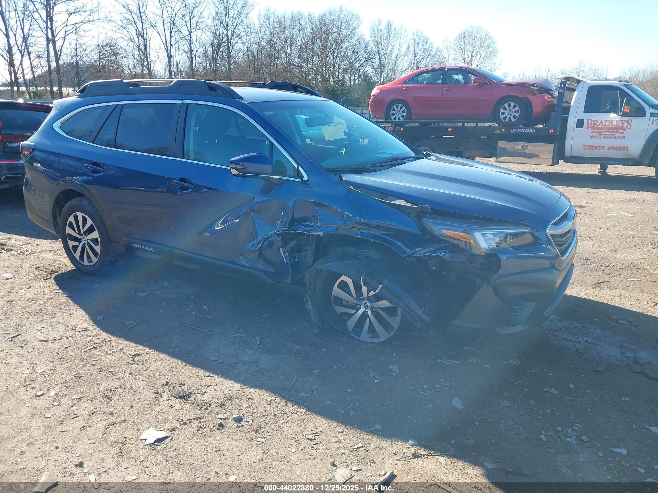 SUBARU OUTBACK image 6