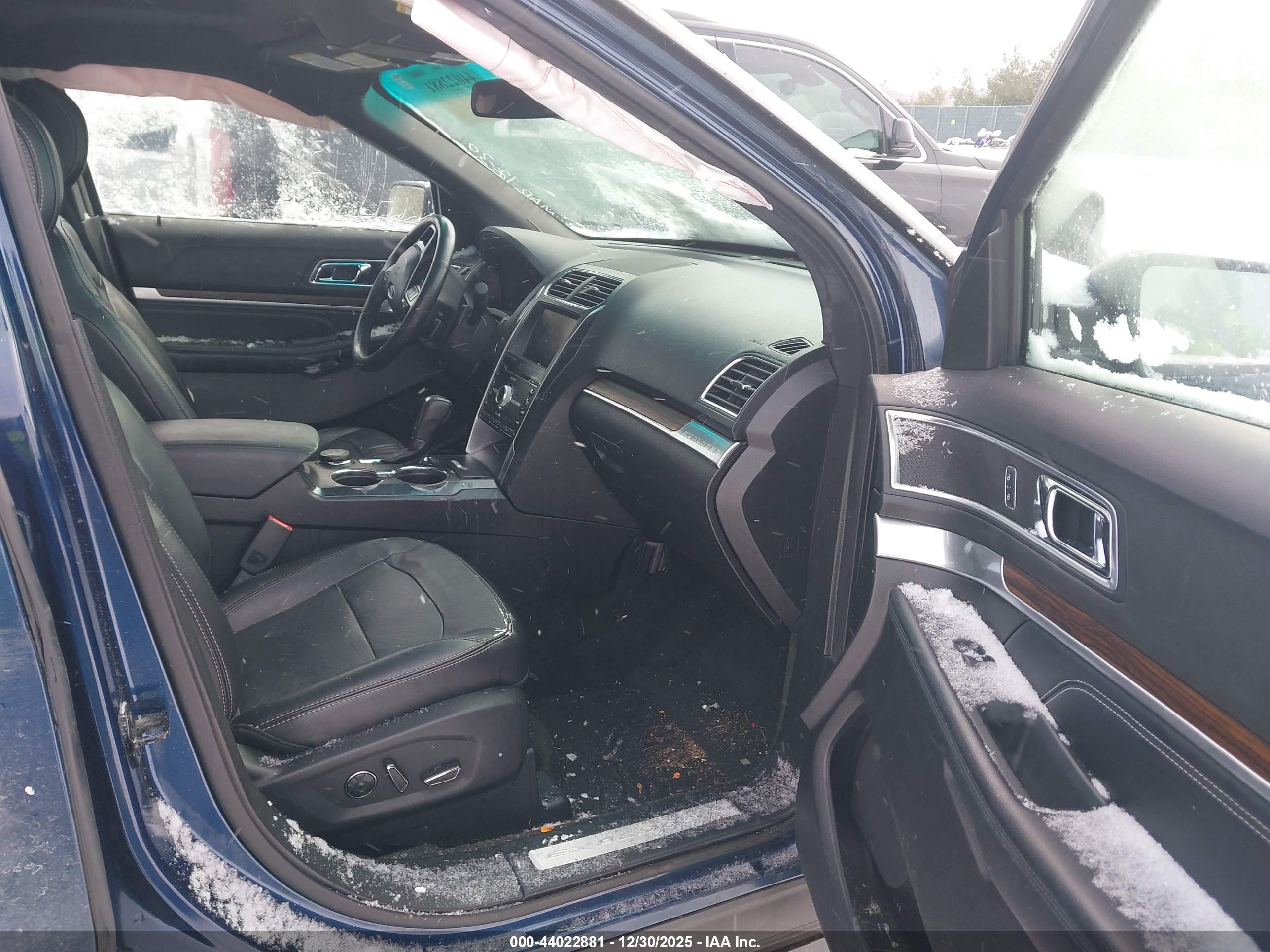 FORD EXPLORER image 5