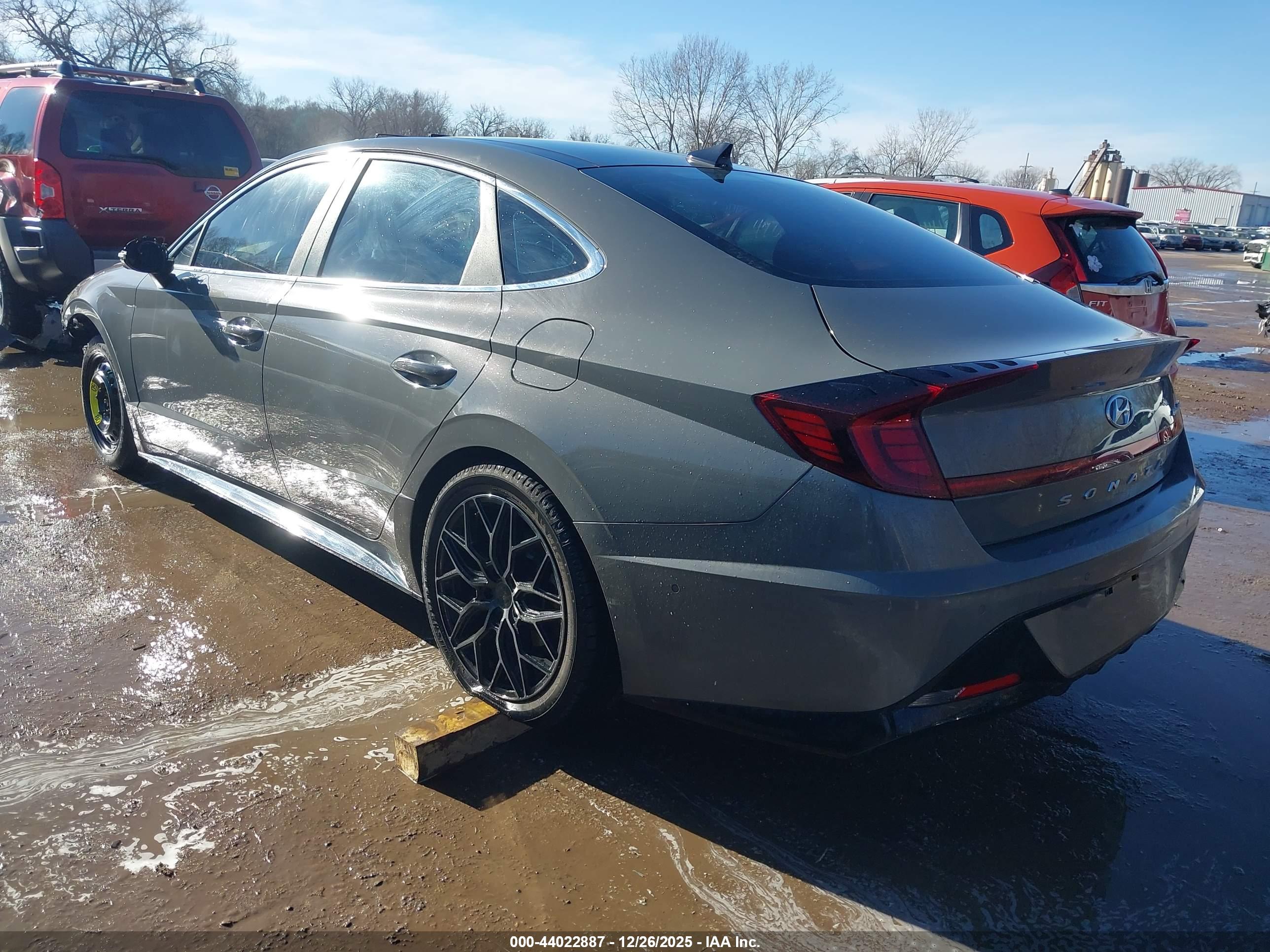 HYUNDAI SONATA image 3
