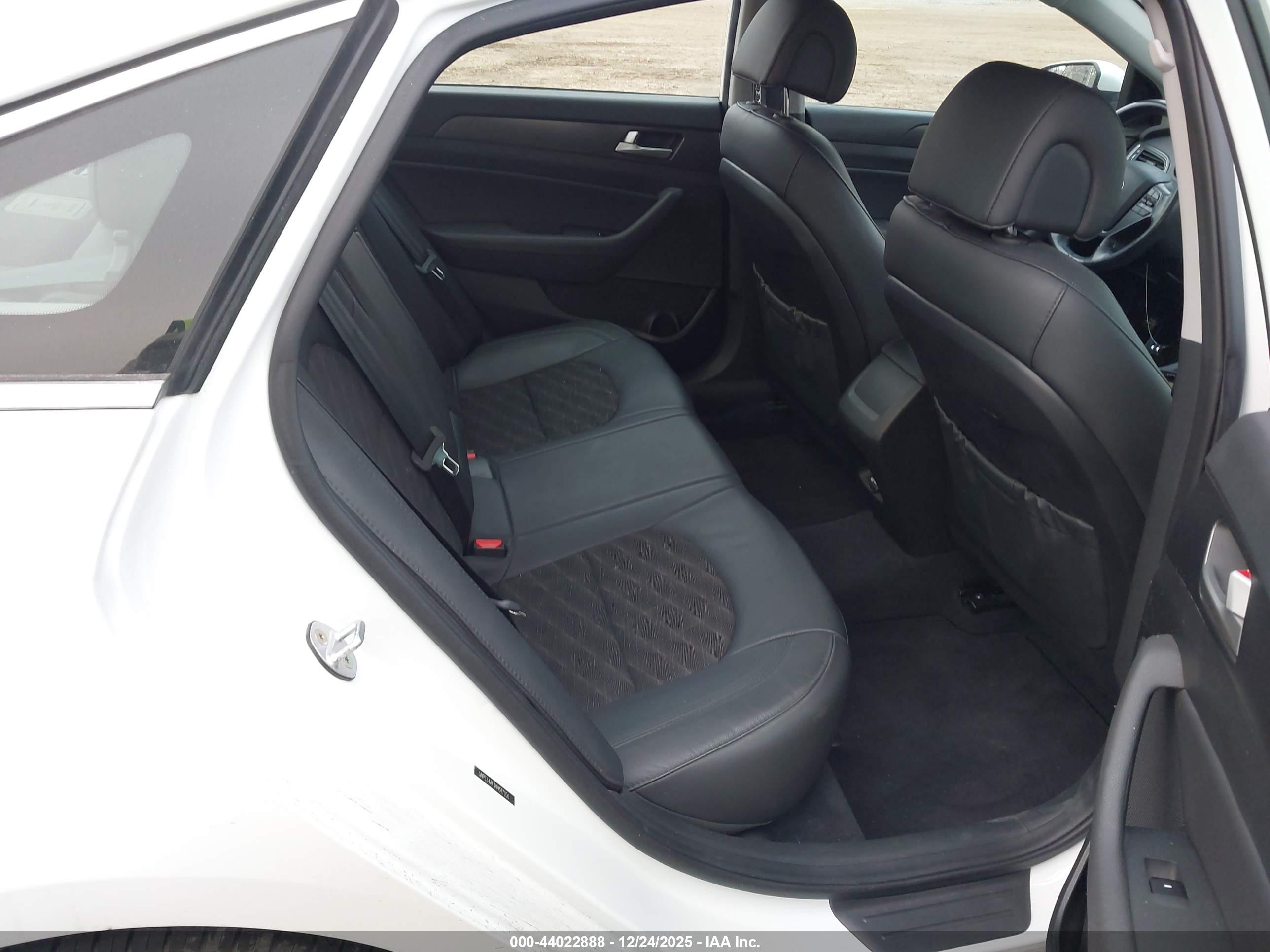 HYUNDAI SONATA image 8