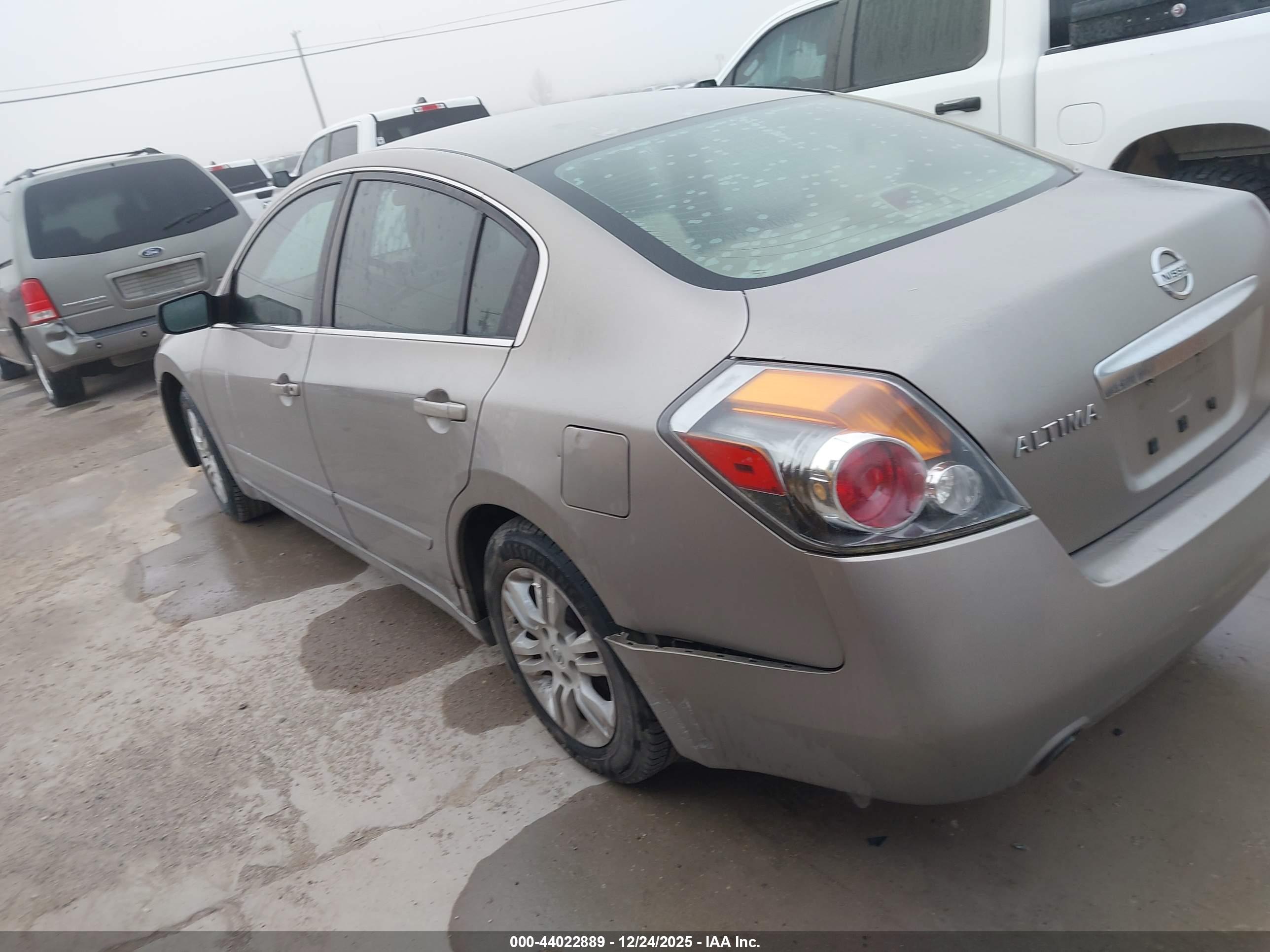 NISSAN ALTIMA image 3