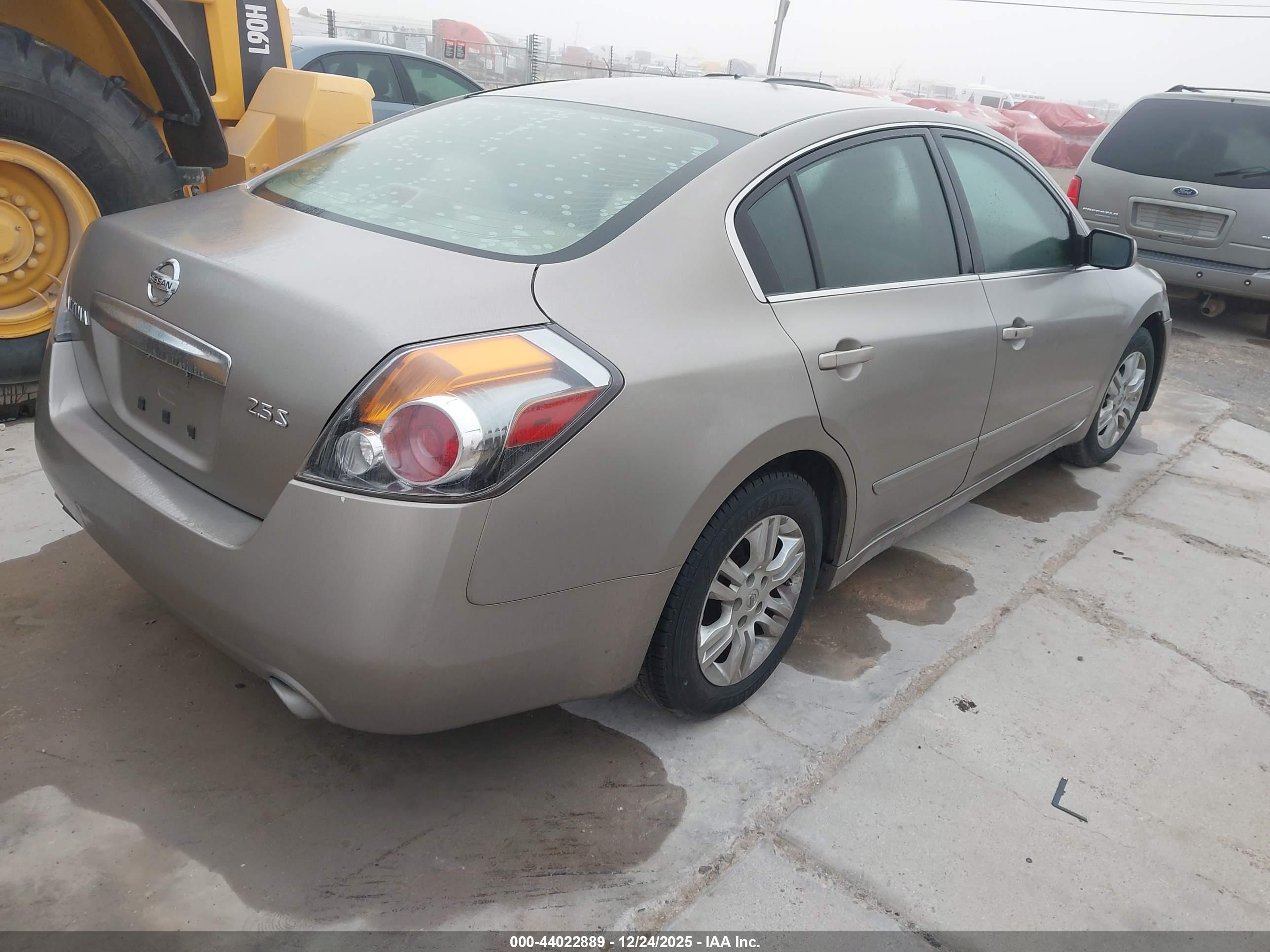 NISSAN ALTIMA image 4
