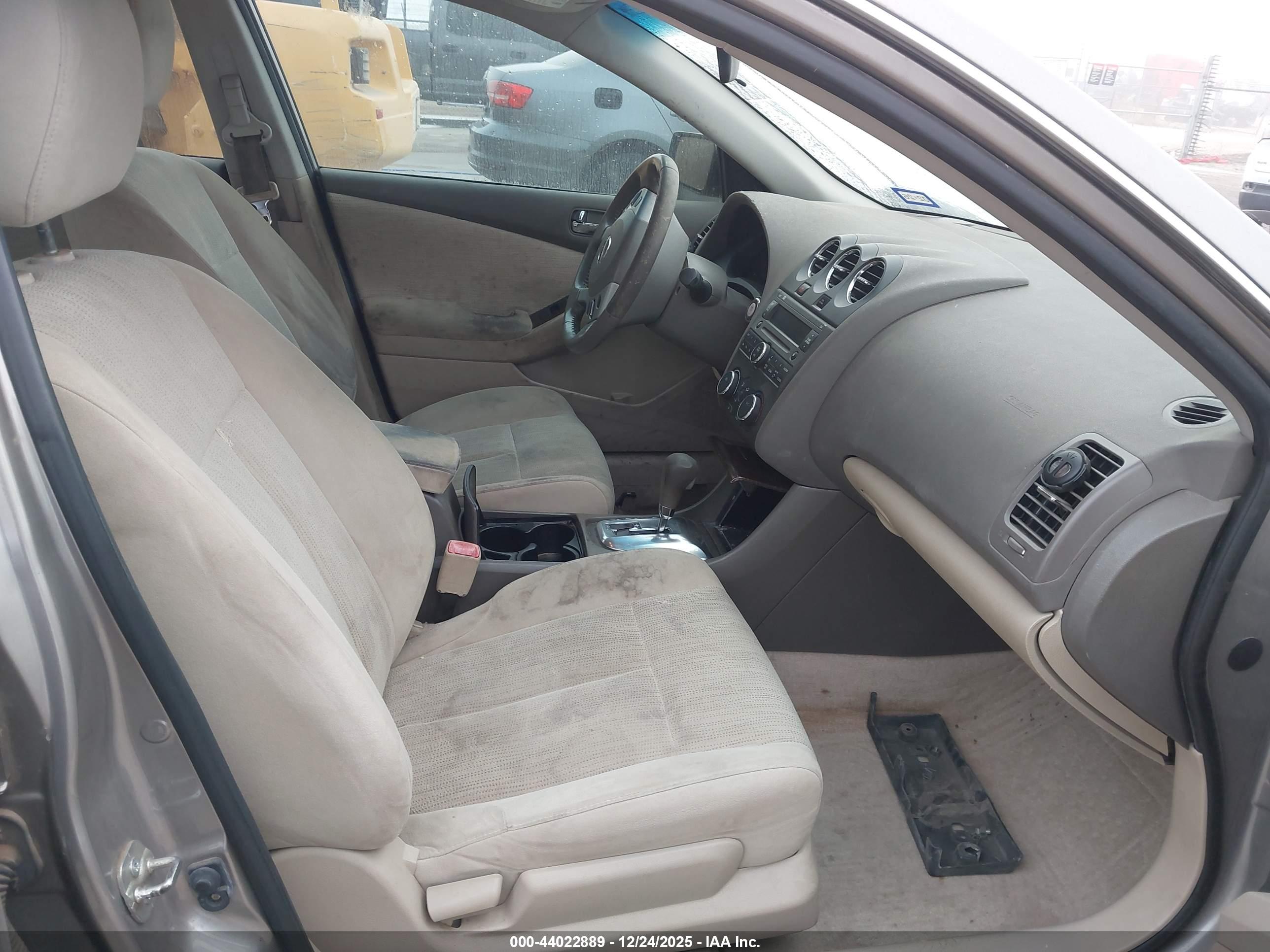 NISSAN ALTIMA image 5