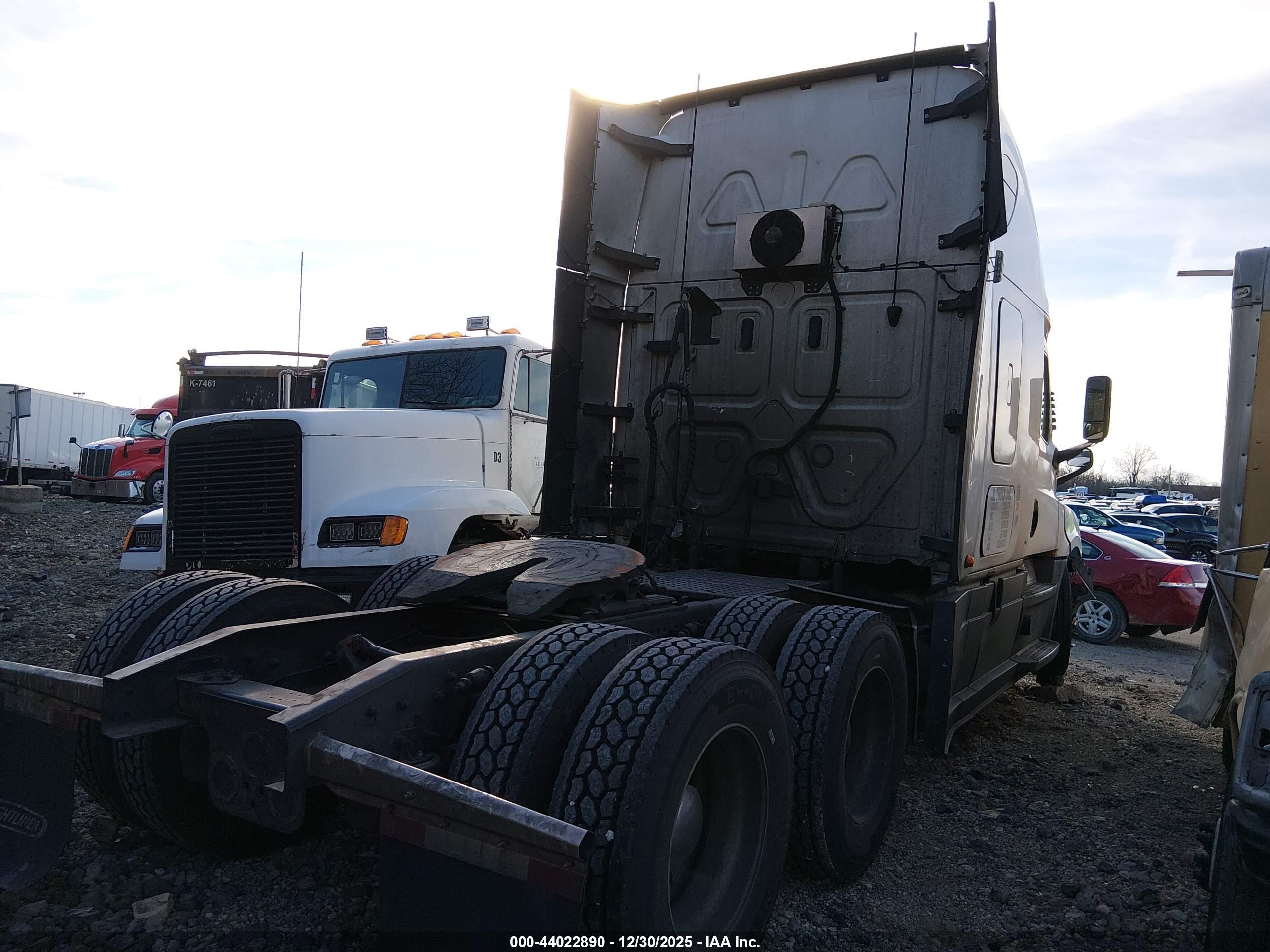 FREIGHTLINER NEW image 4