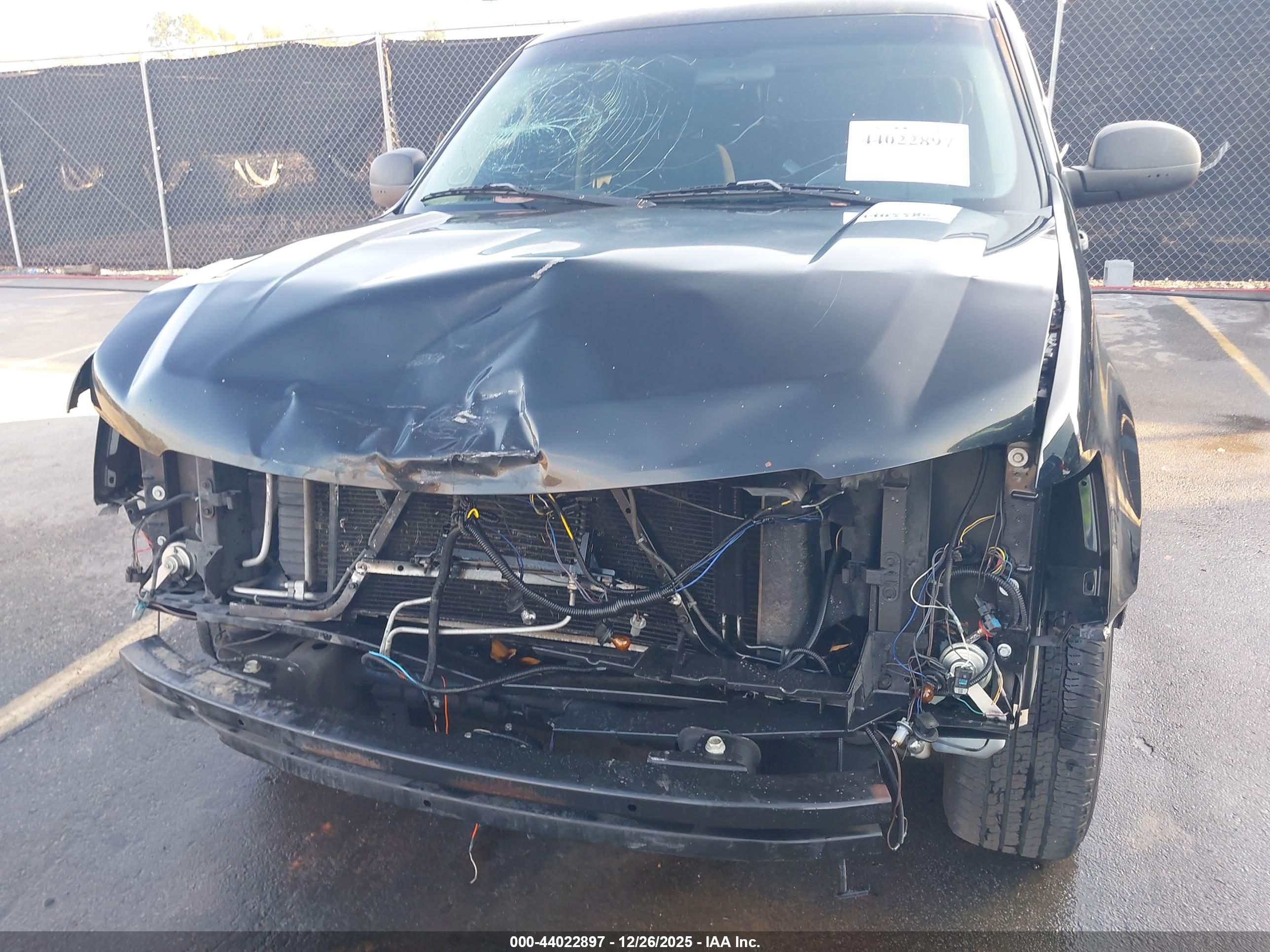 CHEVROLET TAHOE image 6