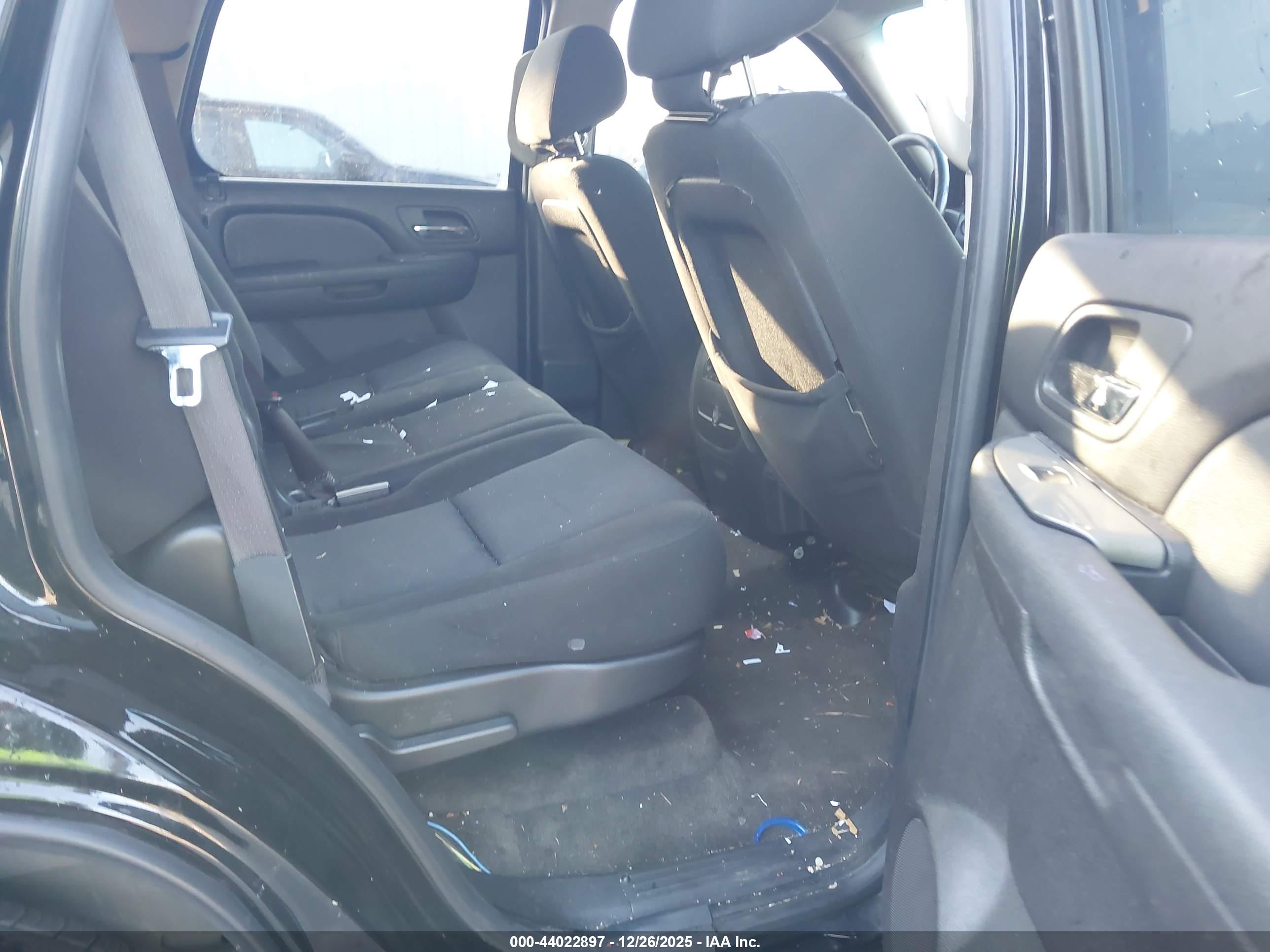 CHEVROLET TAHOE image 8