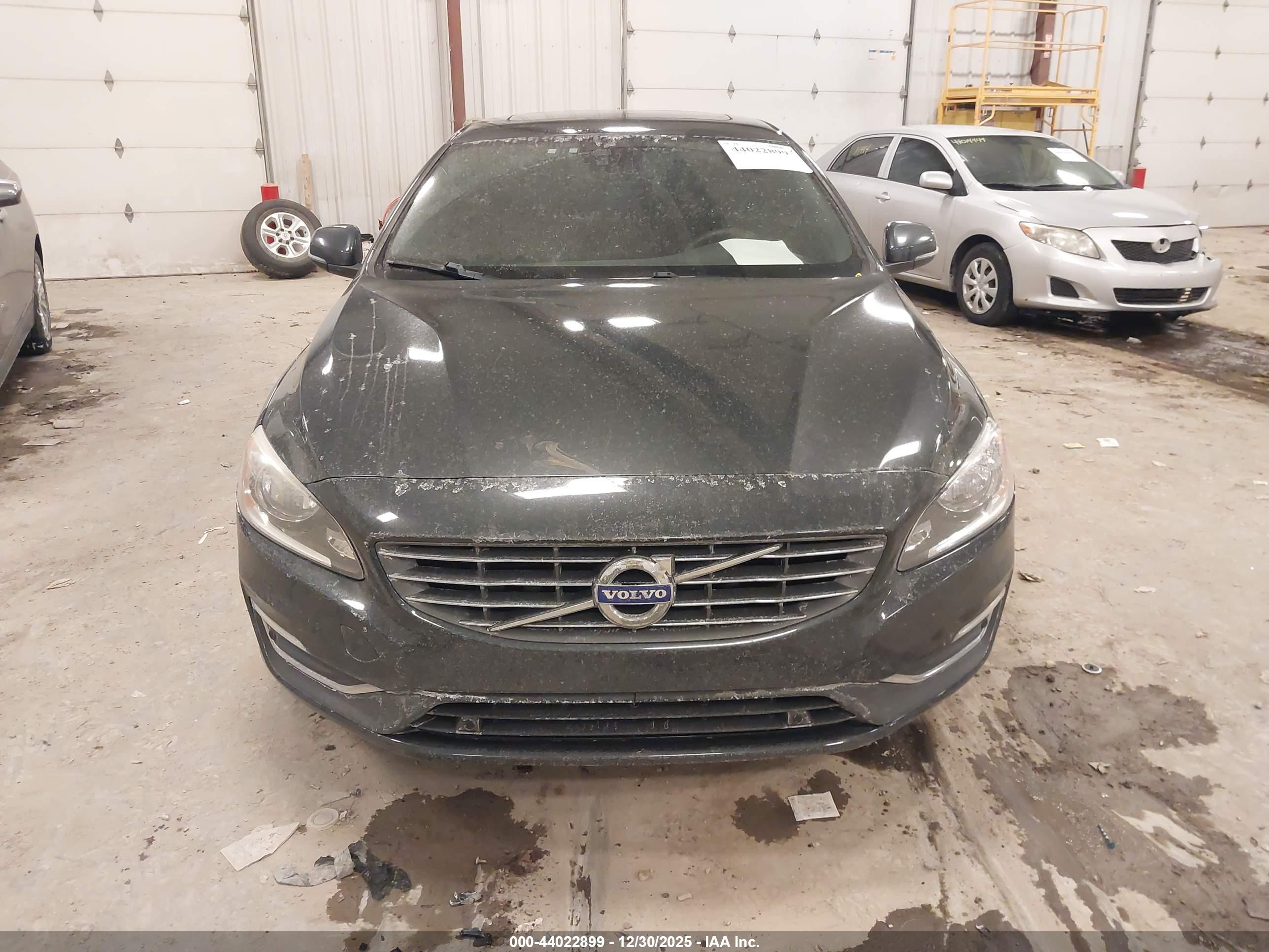 VOLVO S60 image 6