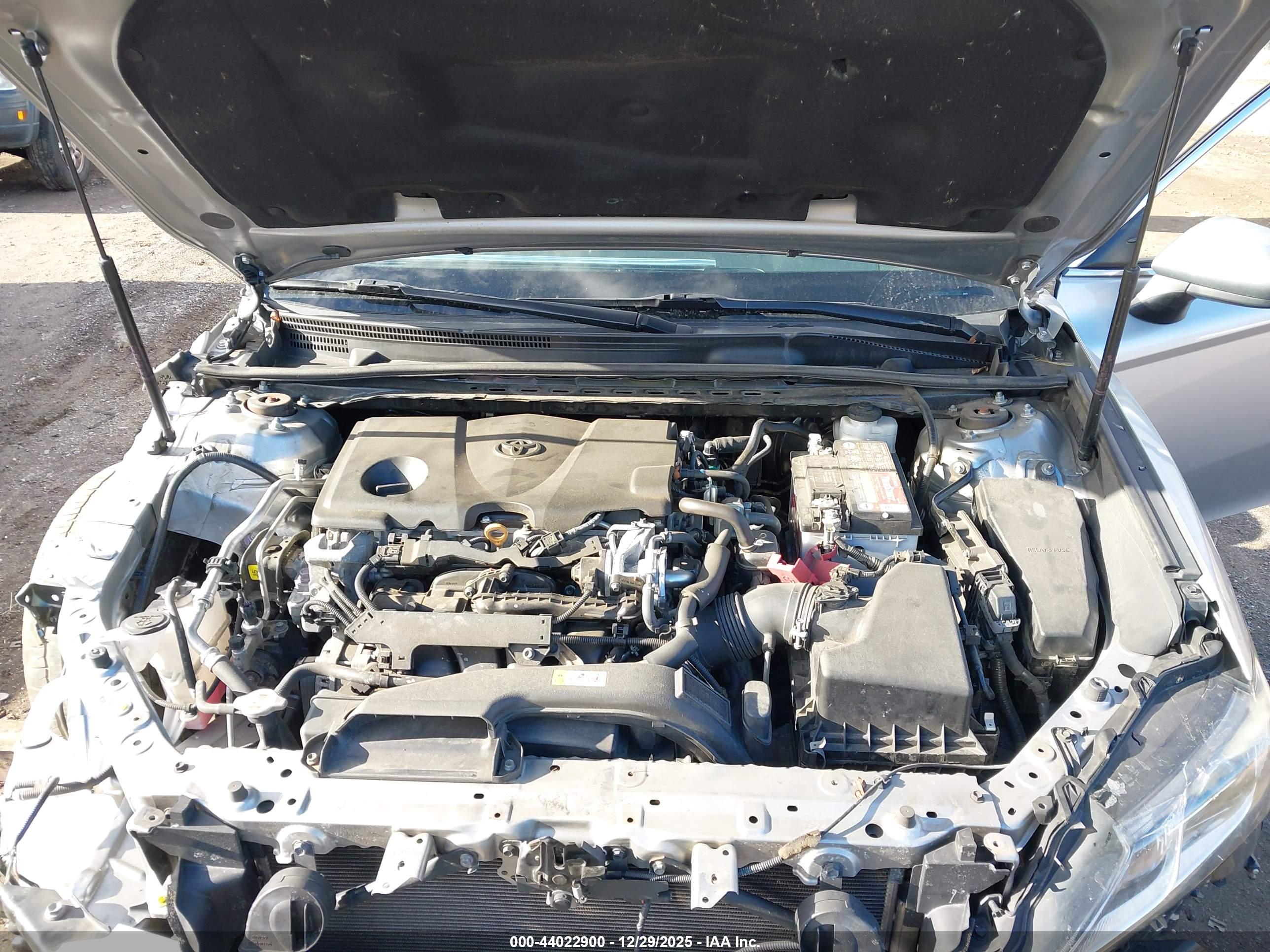 TOYOTA CAMRY image 10