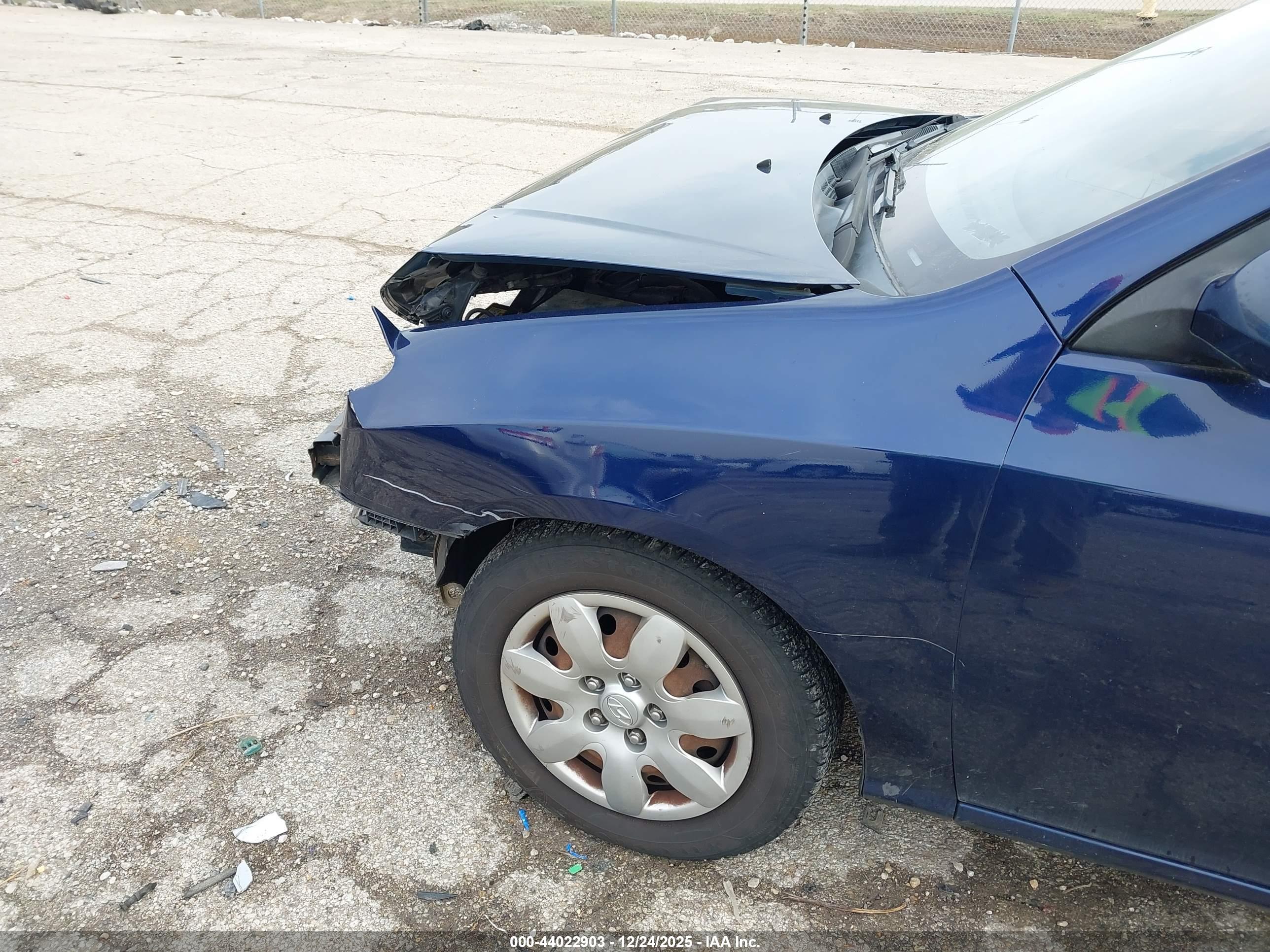 HYUNDAI ELANTRA image 6