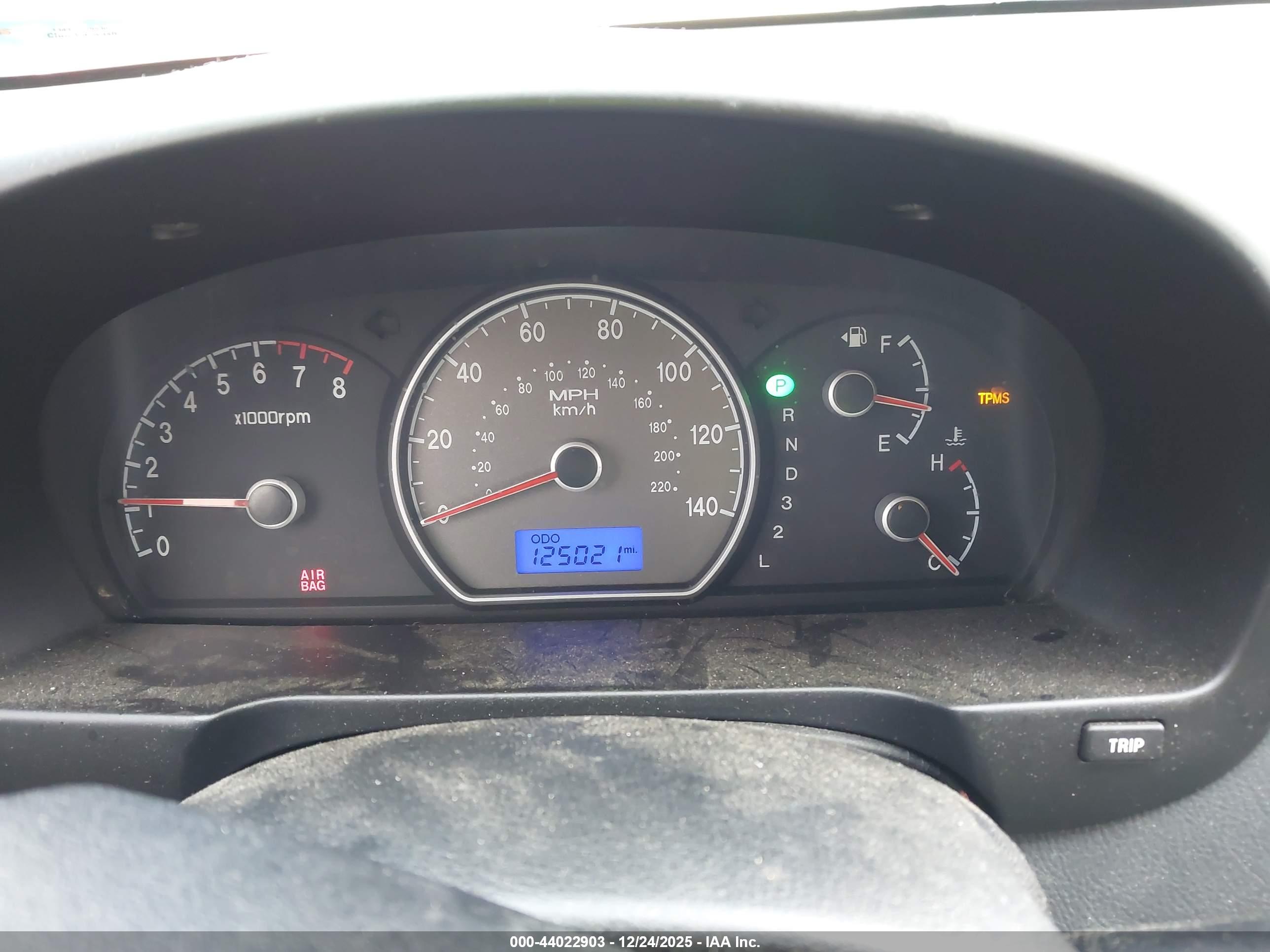 HYUNDAI ELANTRA image 7