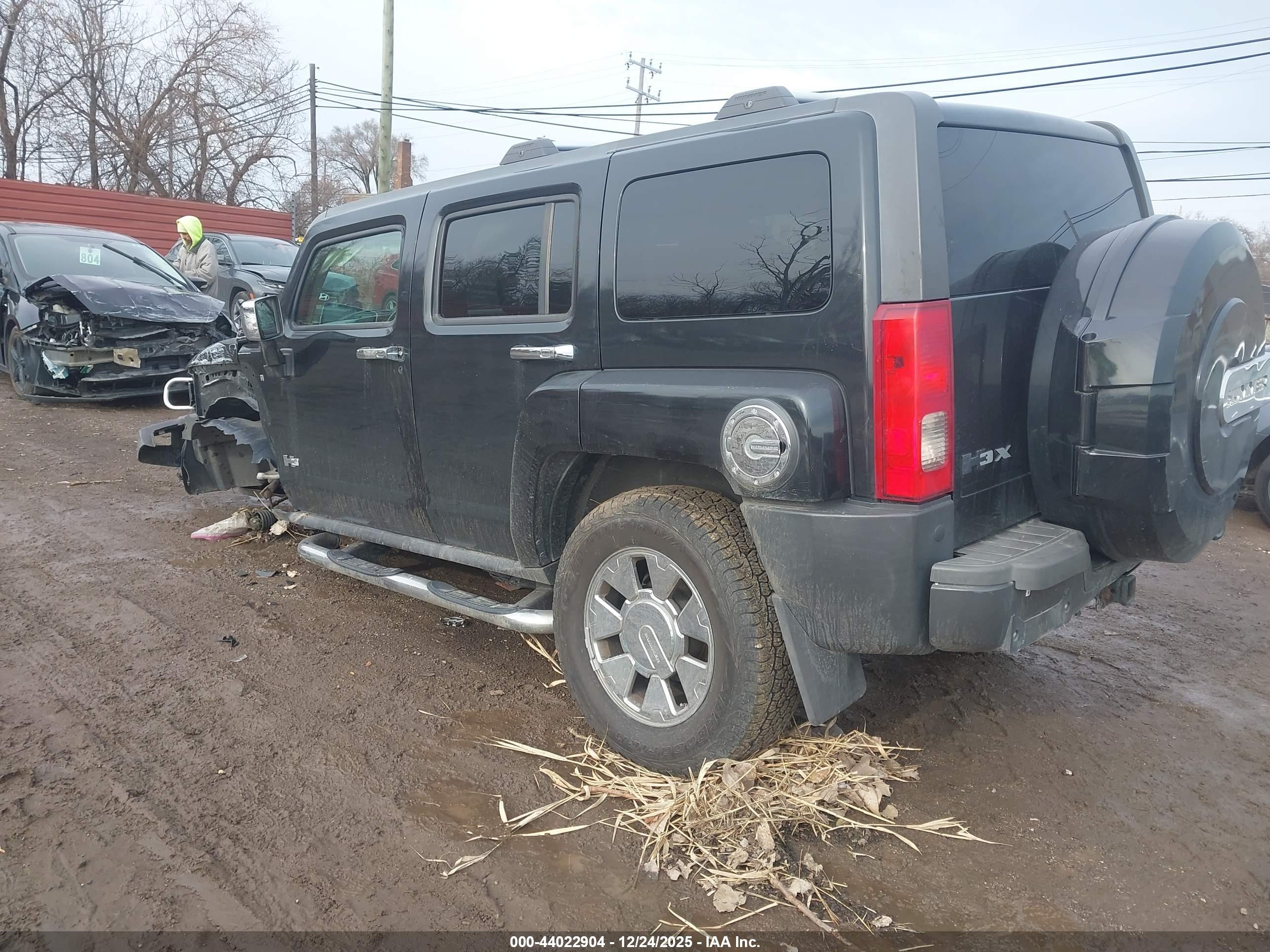 HUMMER H3 image 3