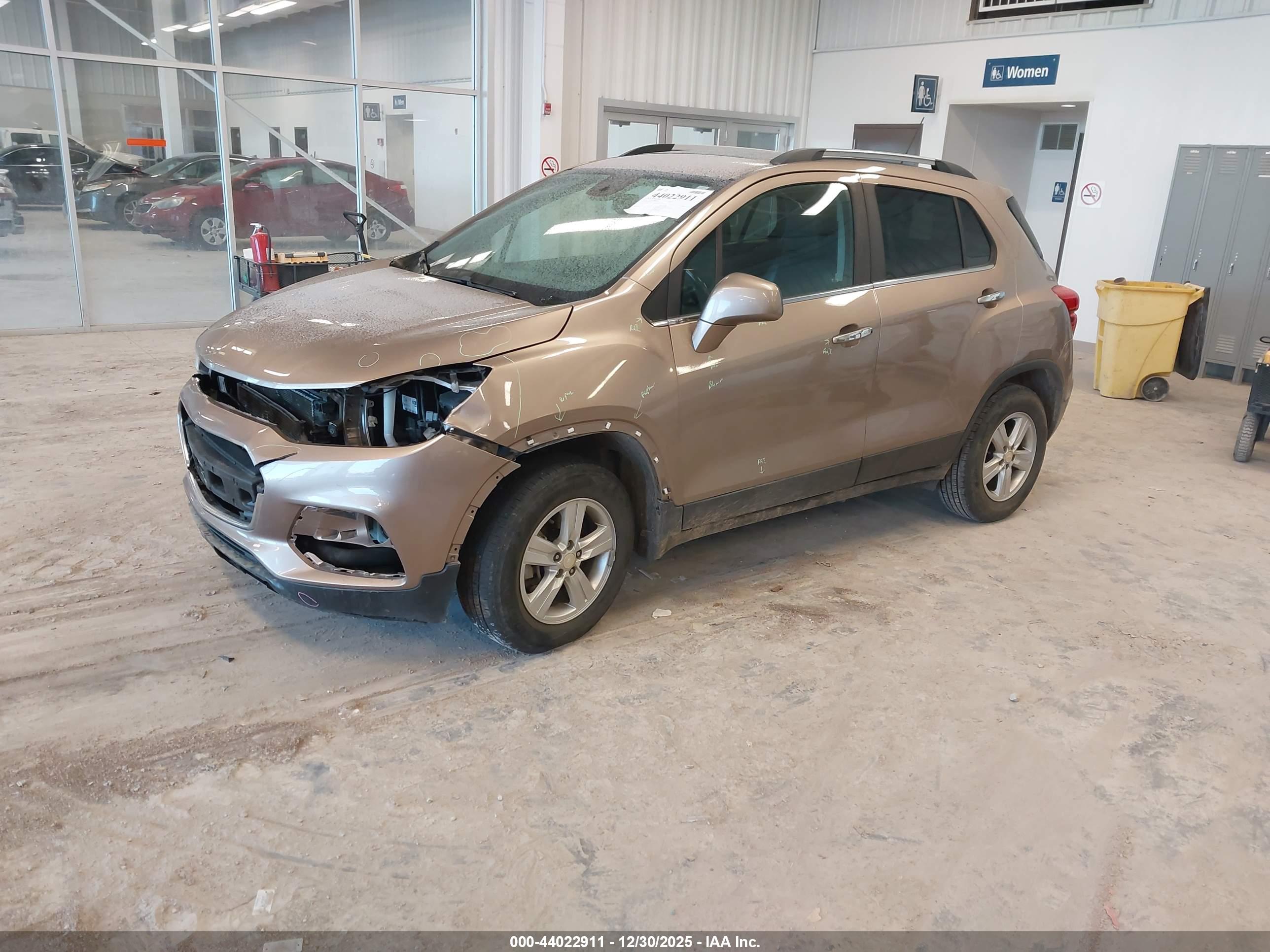 CHEVROLET TRAX image 2